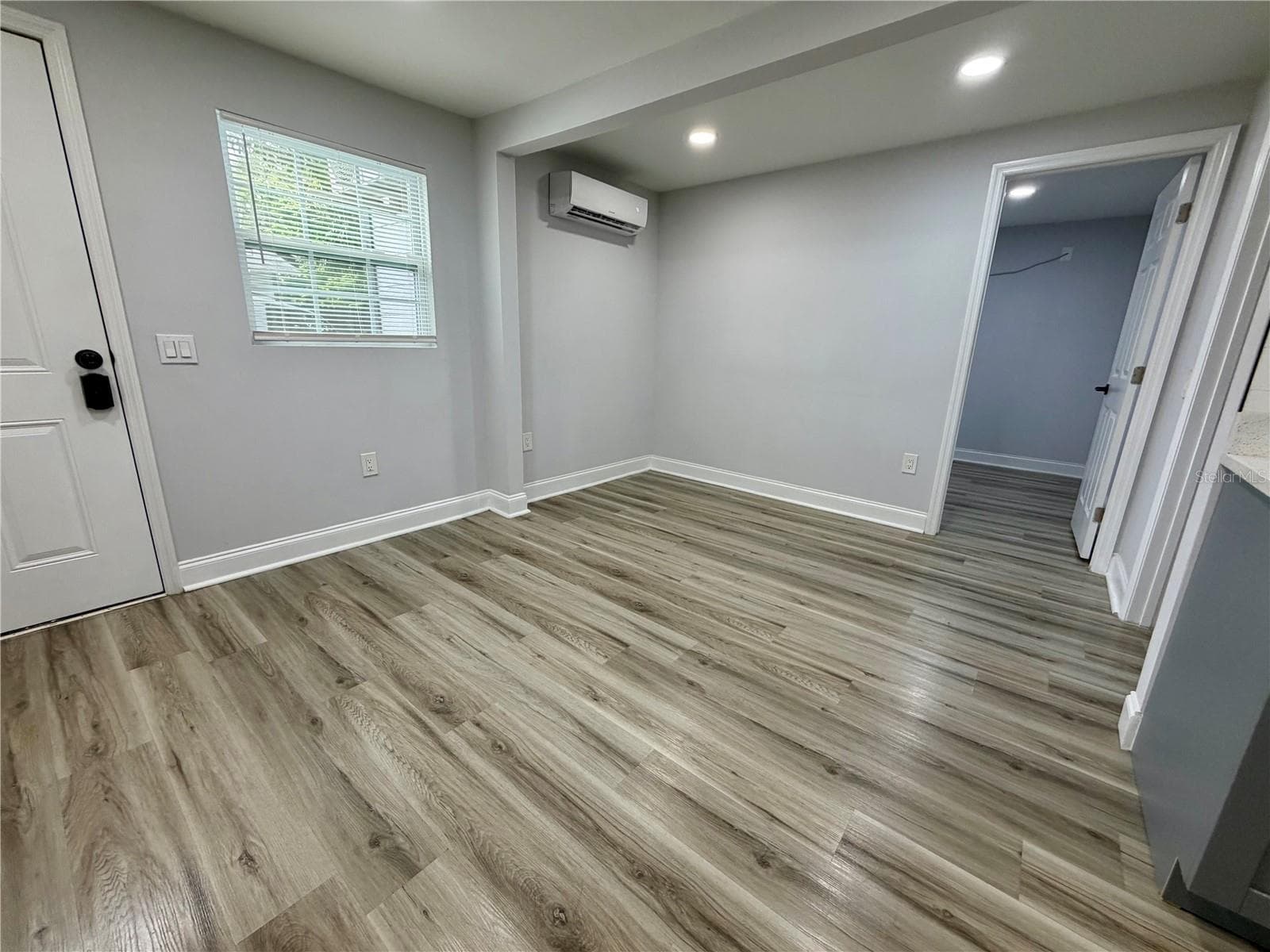 Single Family Residence at 1021 E CAYUGA ST, TAMPA, photo 26 of 35