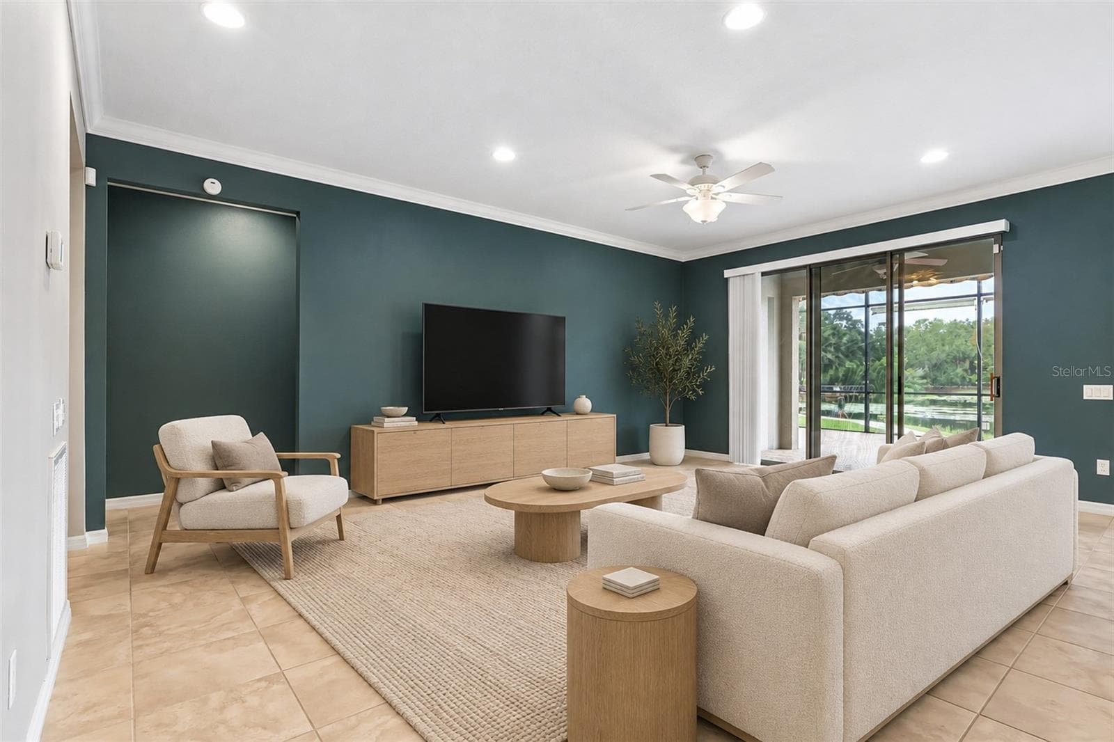Single Family Residence at 123 MAGELLAN CT, DAVENPORT, photo 14 of 135