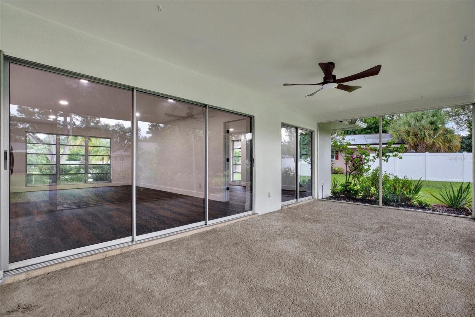 Screened-in patio - 2661 PEBBLE BEACH DR, CLEARWATER