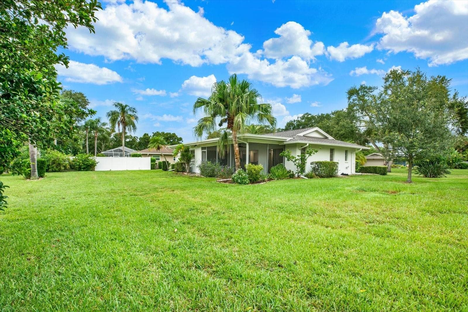 Single Family Residence at 2661 PEBBLE BEACH DR, CLEARWATER, photo 20 of 23