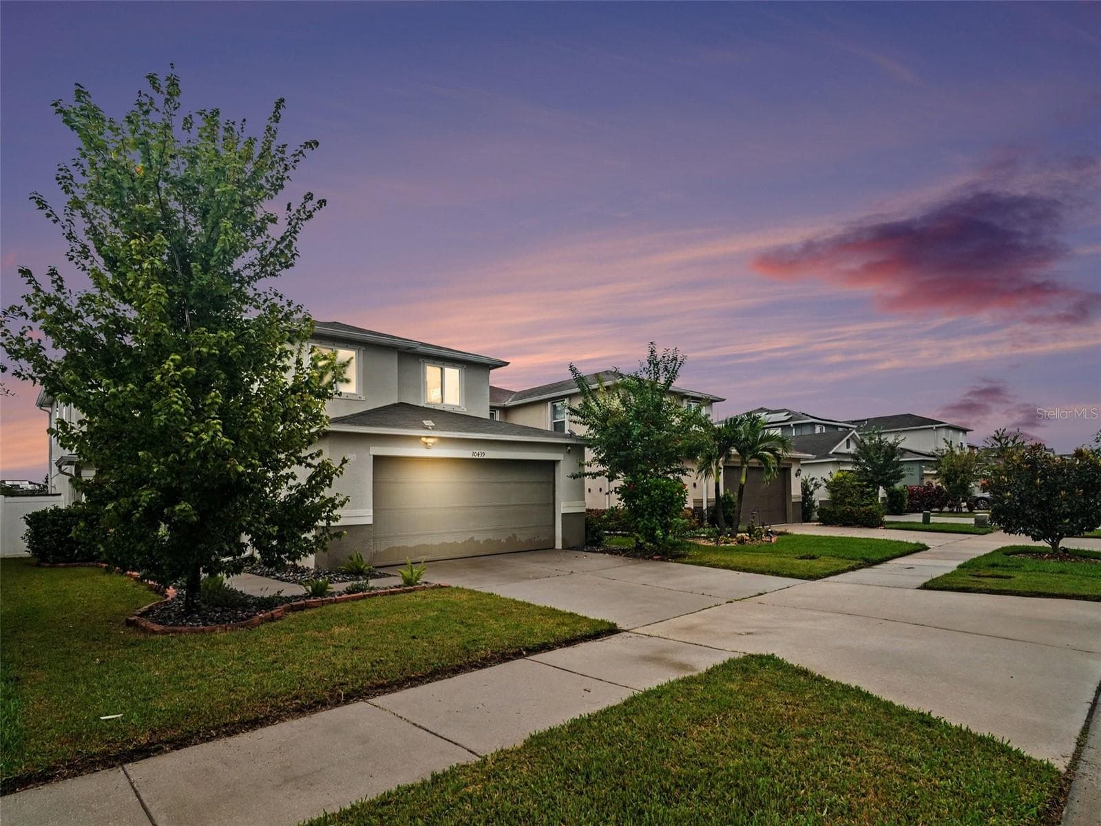 Single Family Residence at 10439 LAGUNA PLAINS DR, RIVERVIEW, photo 2 of 53