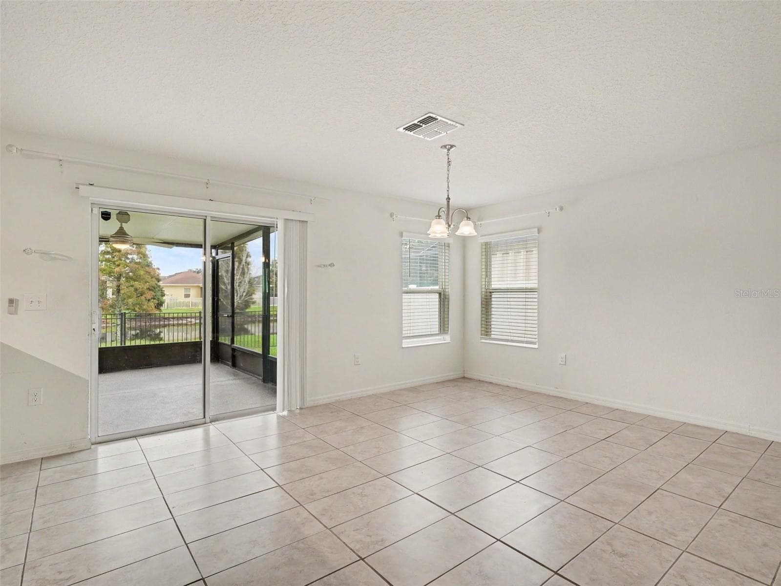 Single Family Residence at 10439 LAGUNA PLAINS DR, RIVERVIEW, photo 35 of 53