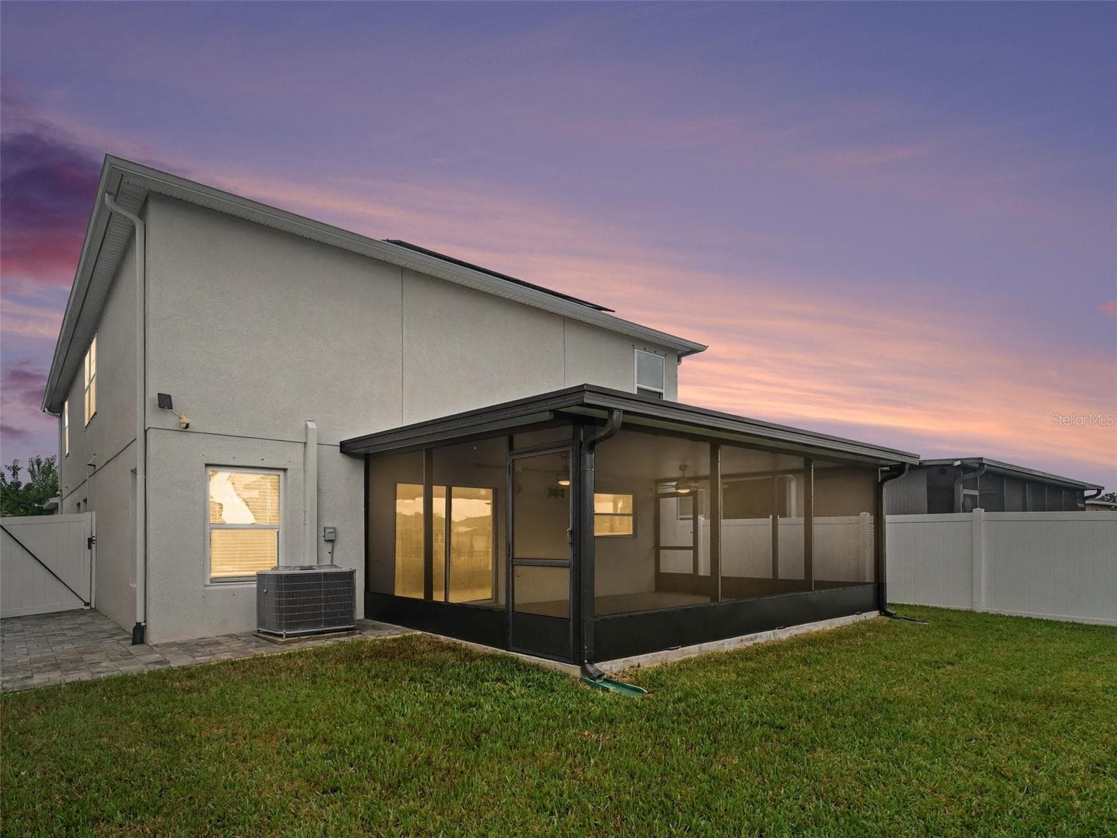 Single Family Residence at 10439 LAGUNA PLAINS DR, RIVERVIEW, photo 41 of 53