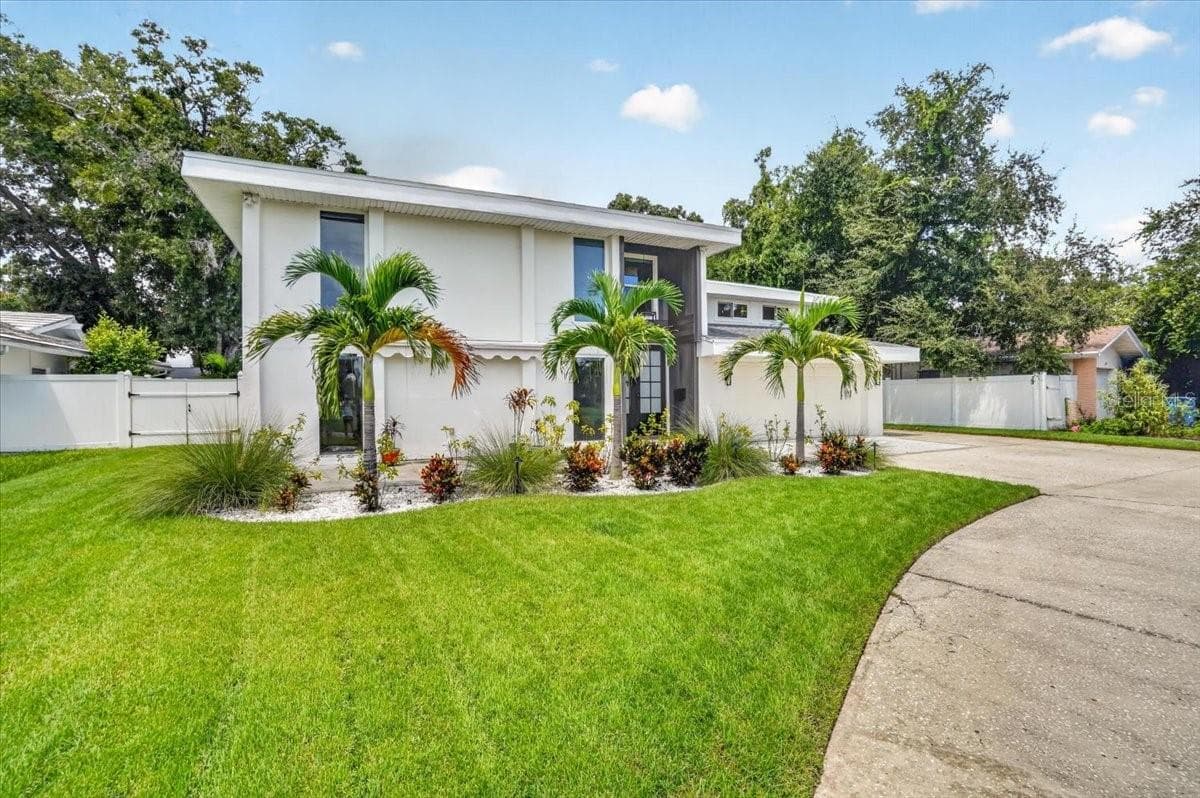 Single Family Residence at 1709 ANASTASIA WAY S, ST PETERSBURG, photo 11 of 51