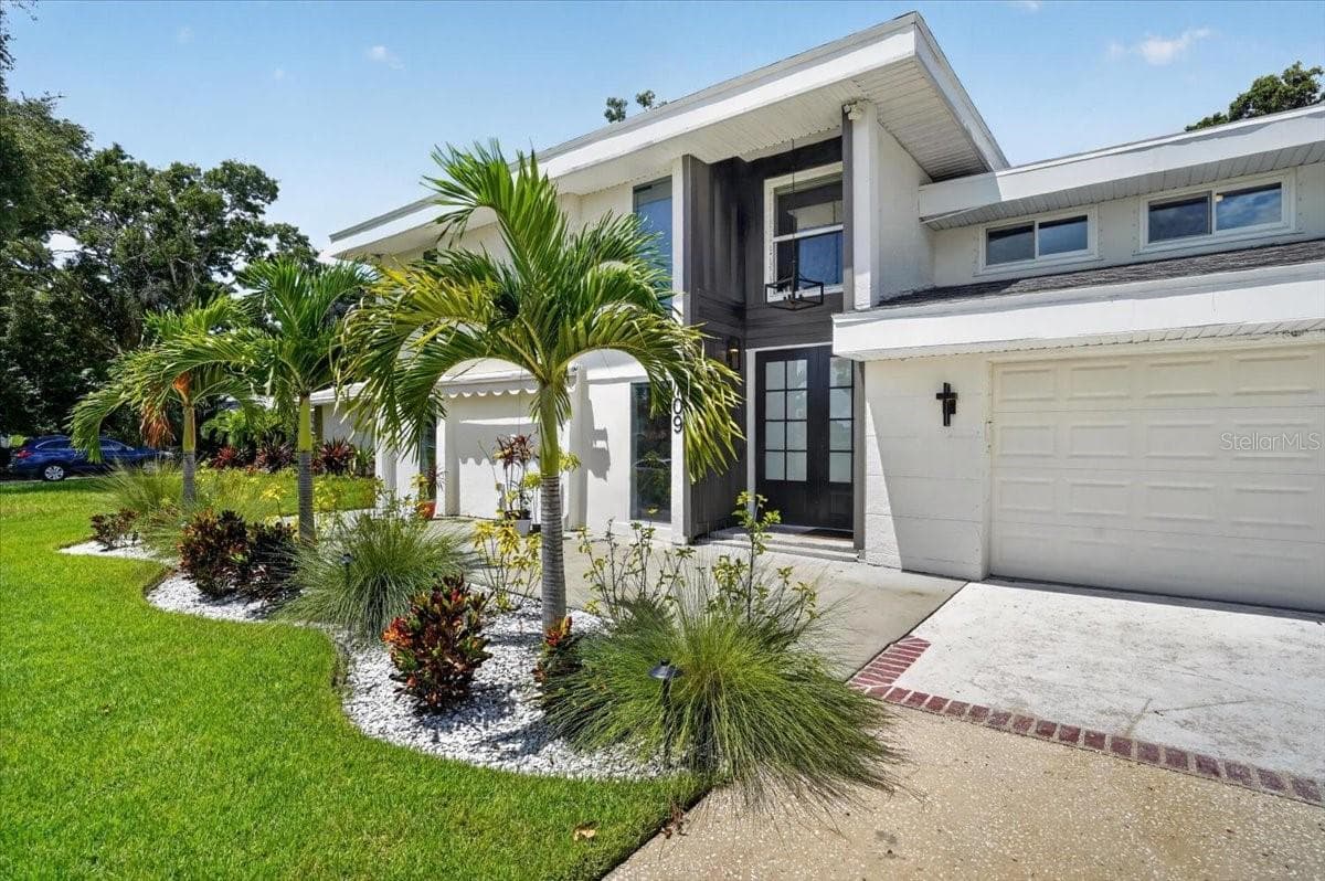 Single Family Residence at 1709 ANASTASIA WAY S, ST PETERSBURG, photo 12 of 51