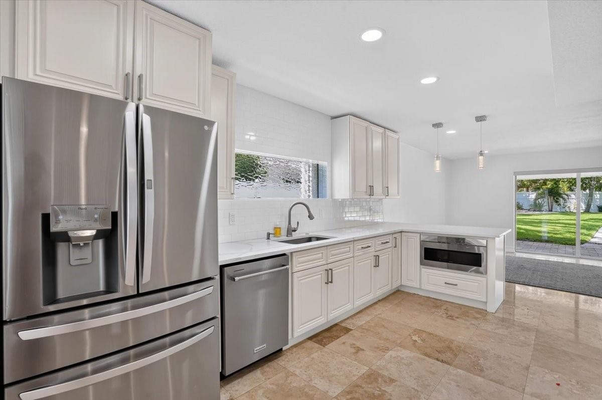 Single Family Residence at 1709 ANASTASIA WAY S, ST PETERSBURG, photo 20 of 51