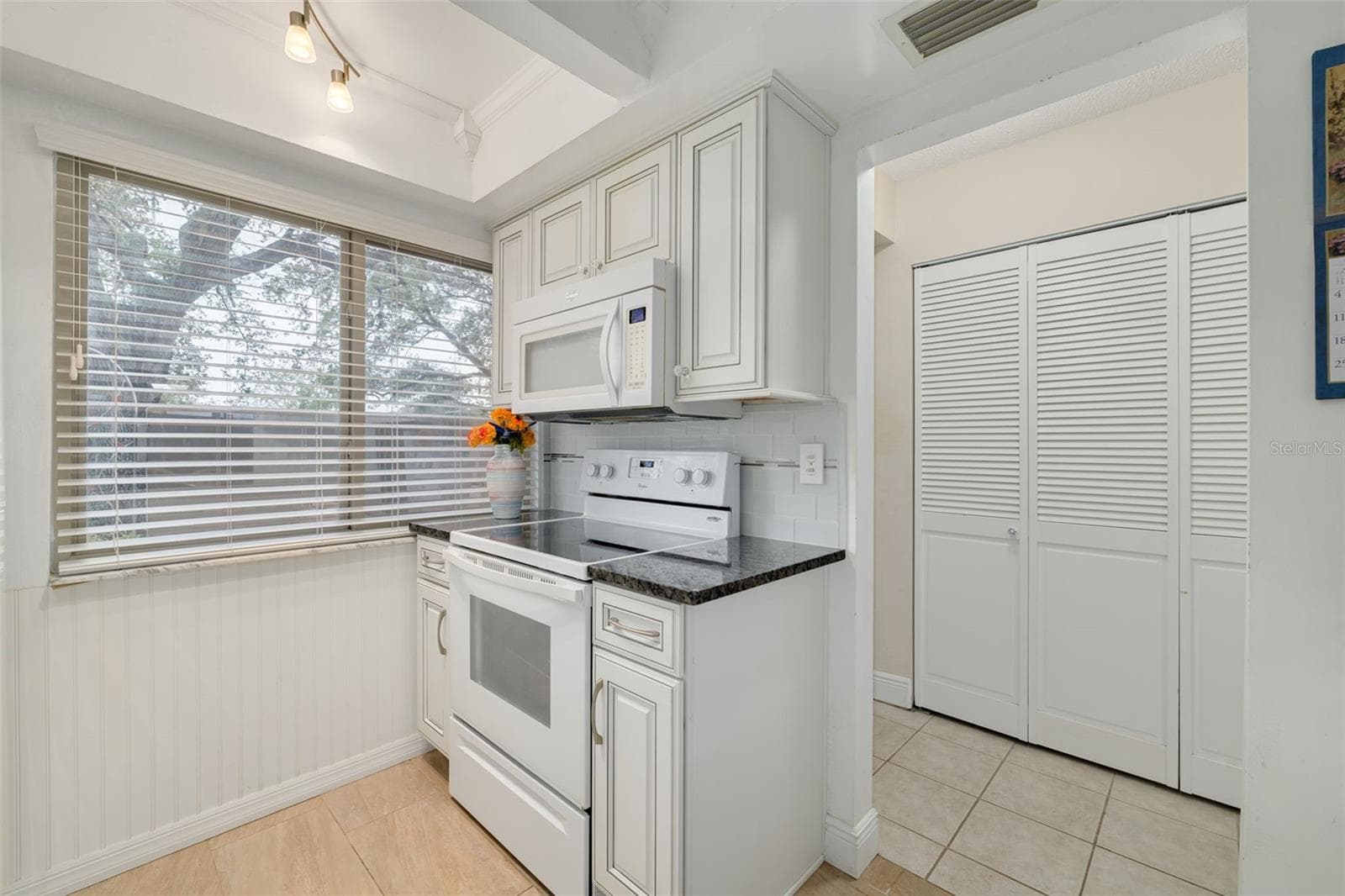 Kitchen - 2476 LAURELWOOD DR #C, CLEARWATER