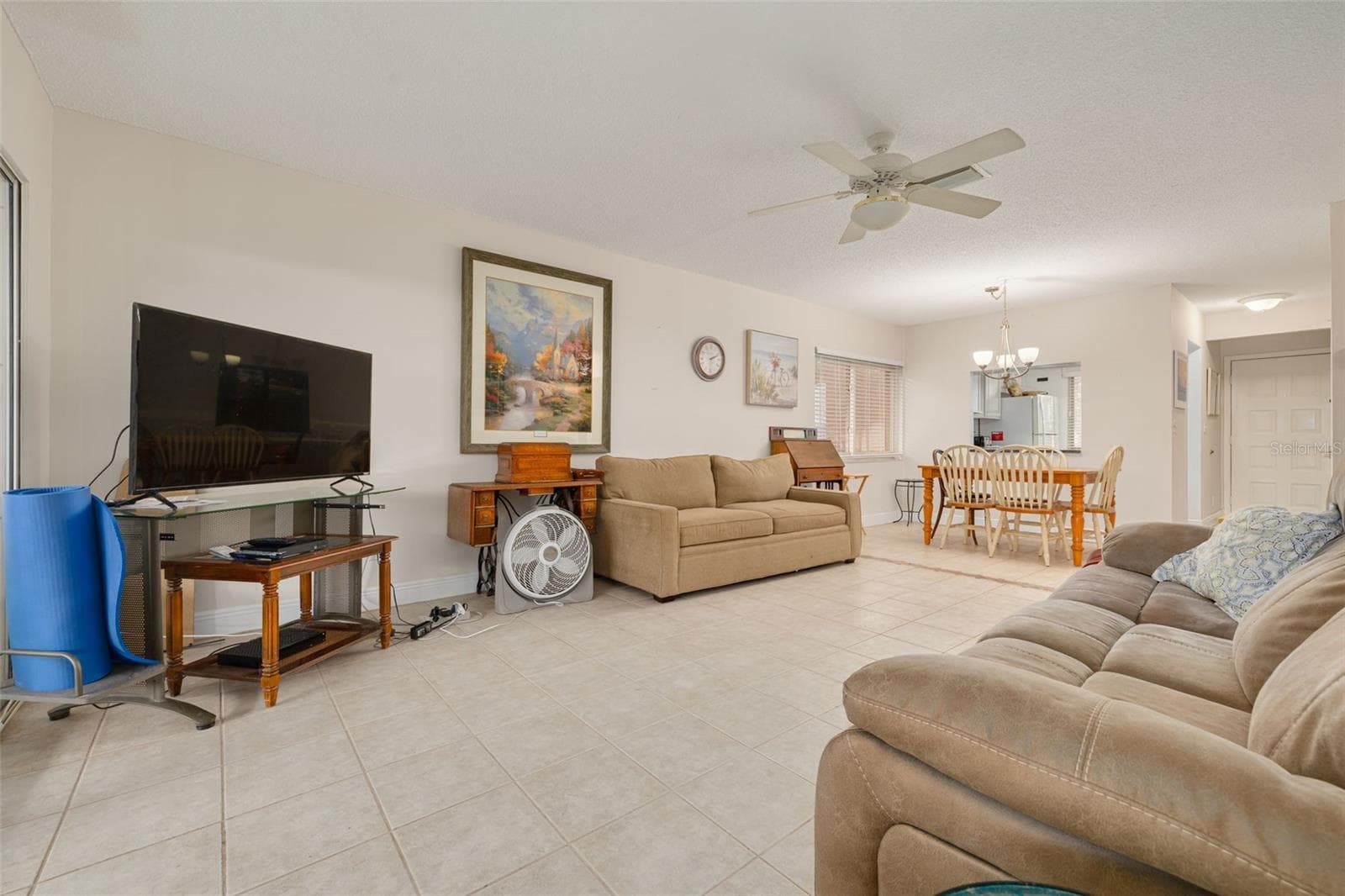 Living Area - 2476 LAURELWOOD DR #C, CLEARWATER