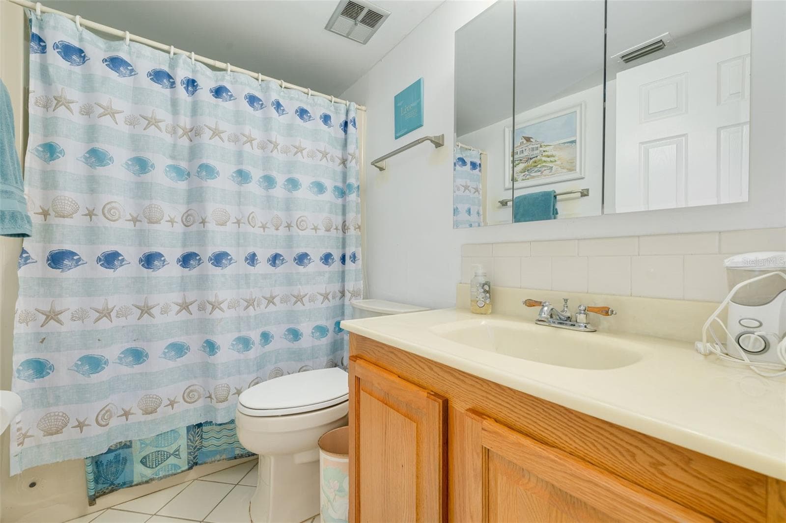 Hall Bath - 2476 LAURELWOOD DR #C, CLEARWATER