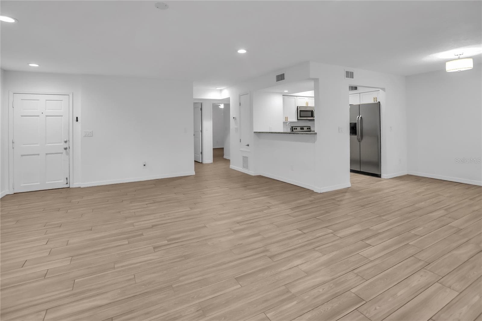 Condominium at 468 W PAR ST #468, ORLANDO, photo 4 of 28