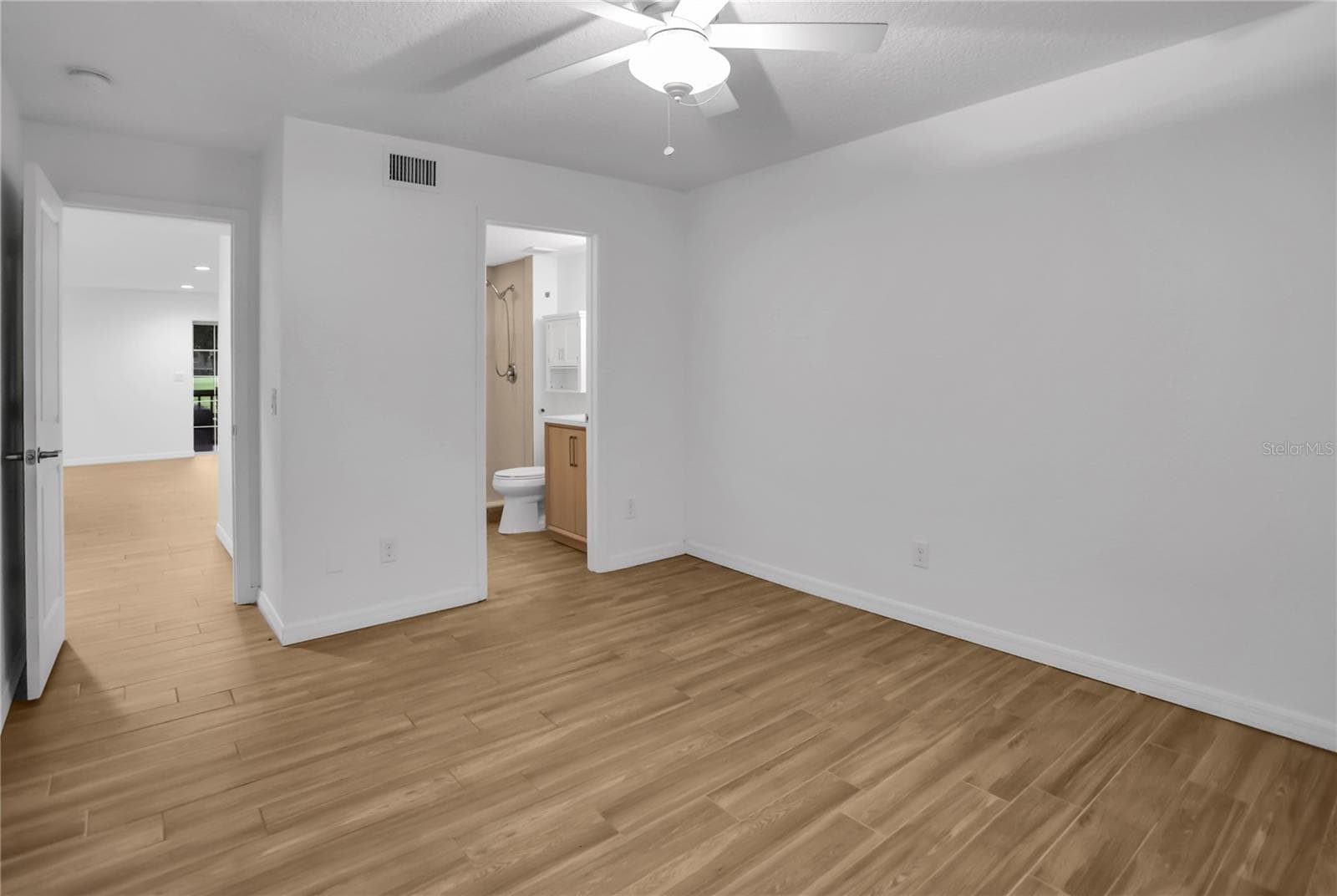 Condominium at 468 W PAR ST #468, ORLANDO, photo 12 of 28
