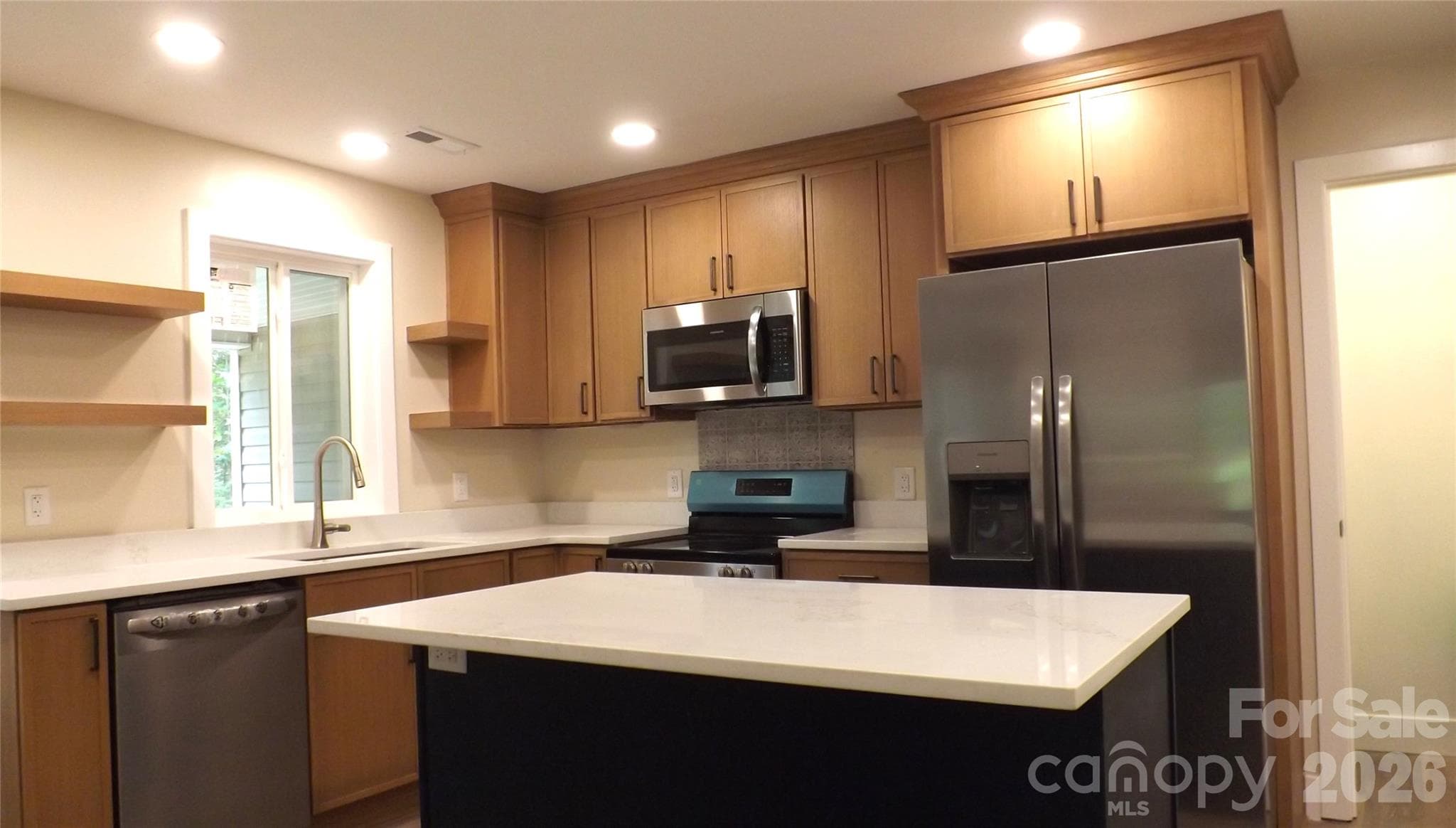 Single Family Residence at 115 Church View Drive, Lawndale, photo 4 of 44