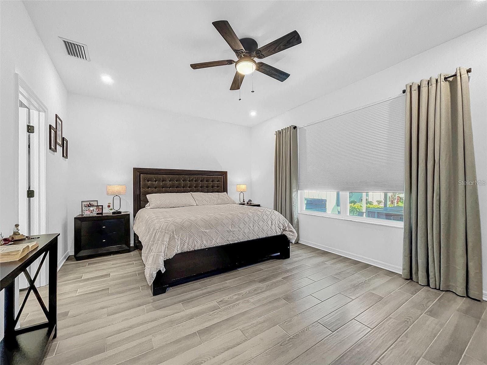 Single Family Residence at 34208 EVERGREEN HILL CT, WESLEY CHAPEL, photo 16 of 46