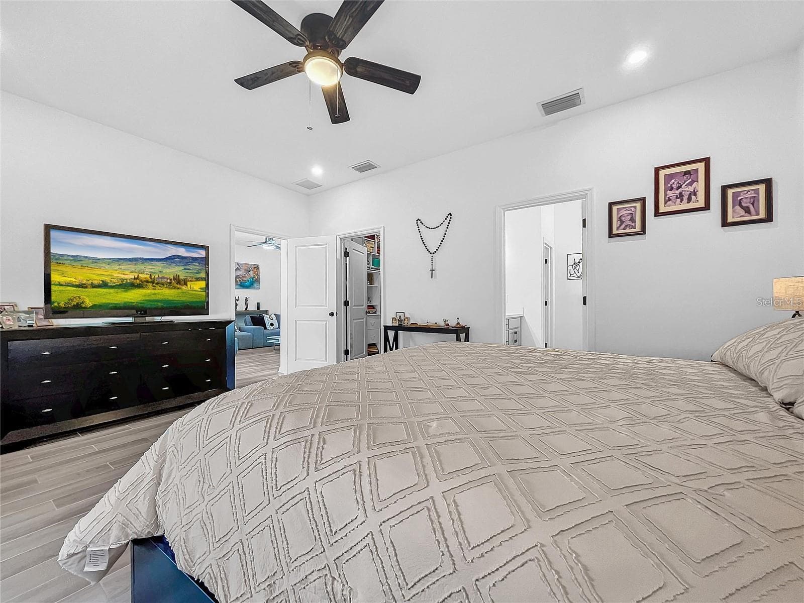 Single Family Residence at 34208 EVERGREEN HILL CT, WESLEY CHAPEL, photo 17 of 46