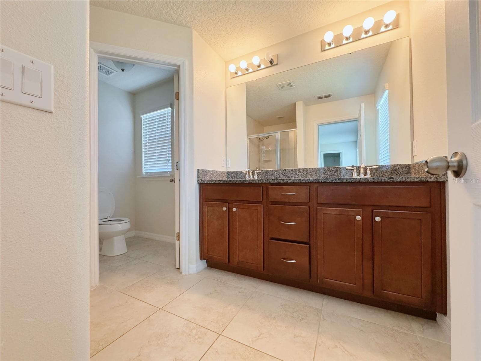 Single Family Residence at 2428 CHATEAU LOOP, KISSIMMEE, photo 20 of 42