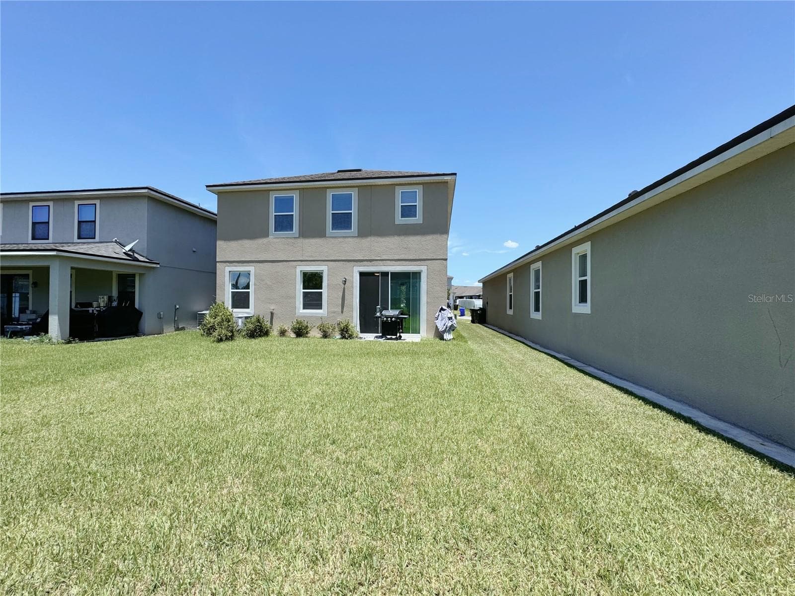 Single Family Residence at 2428 CHATEAU LOOP, KISSIMMEE, photo 31 of 42