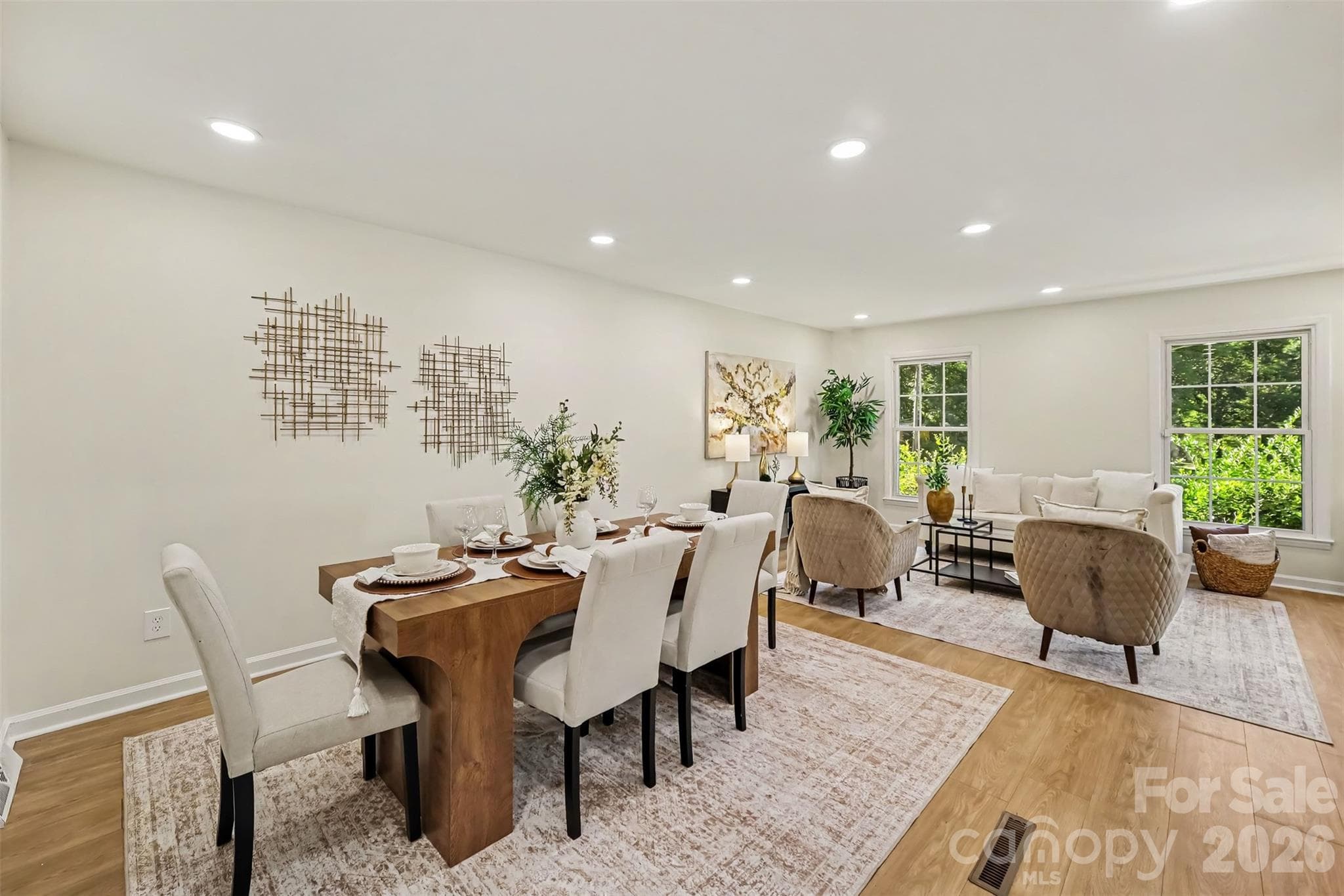 Dining Space - Charlotte