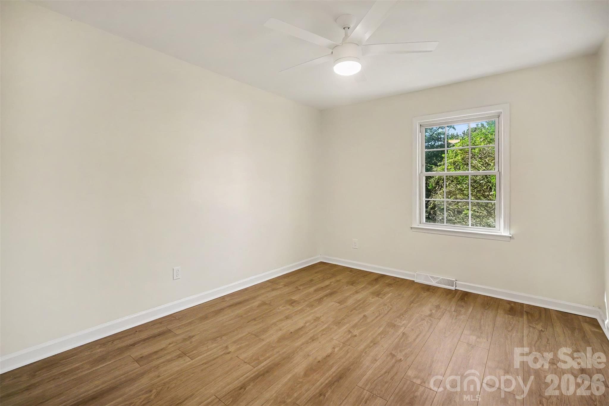Second Bedroom - Charlotte