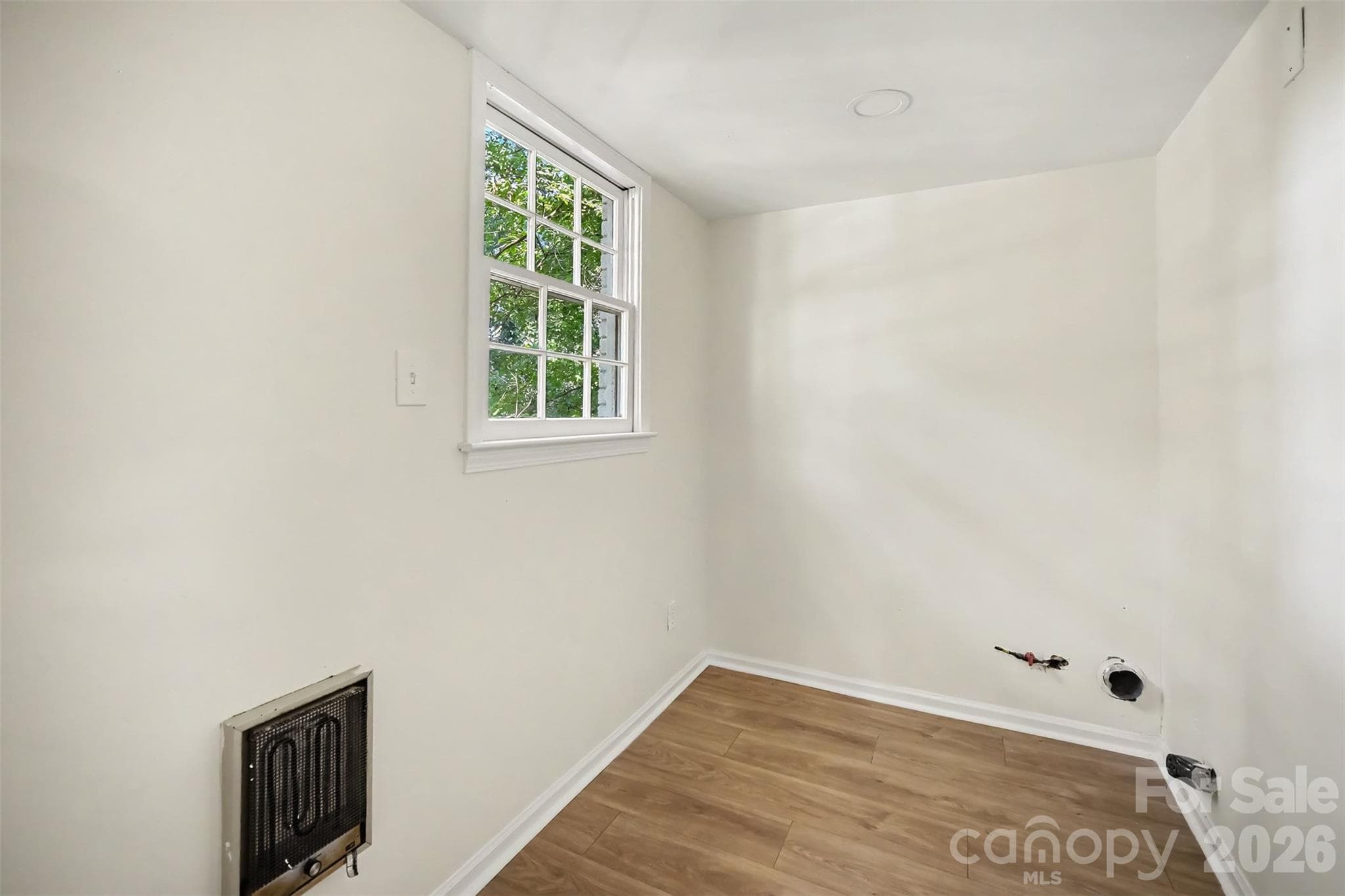 Laundry Room - Charlotte