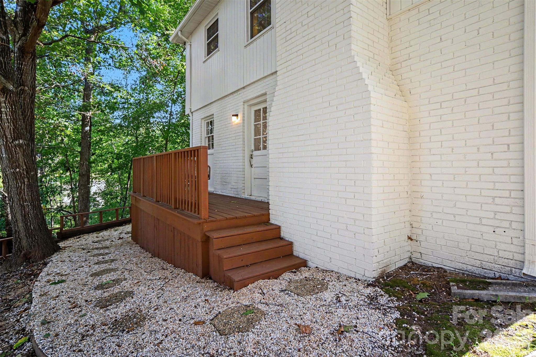 Side Entrance - Charlotte