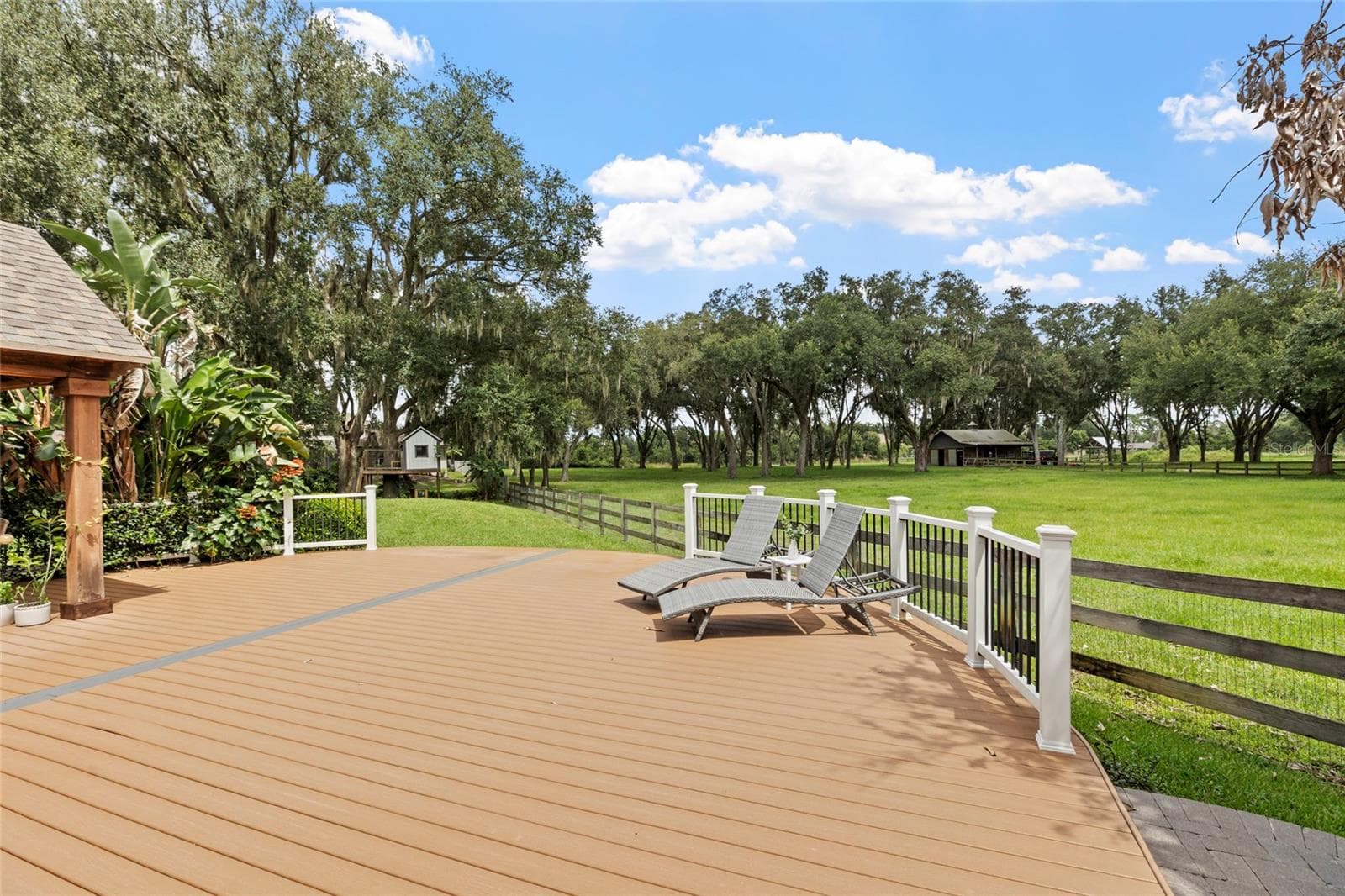 Single Family Residence at 19601 EAGLE CREST DR, LUTZ, photo 79 of 104