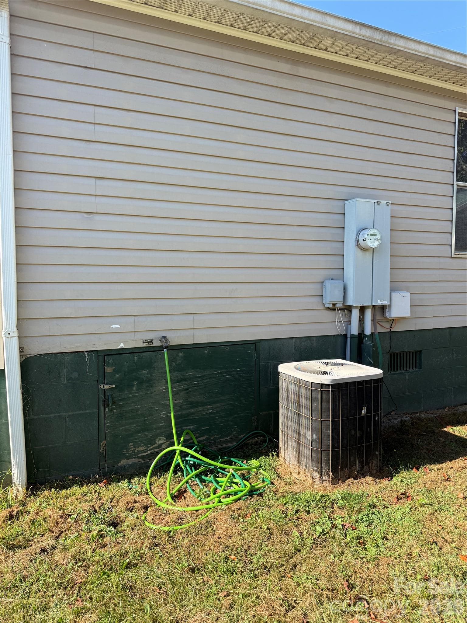 Crawl space access and HVAC - 97 Fair Haven Drive, Burnsville