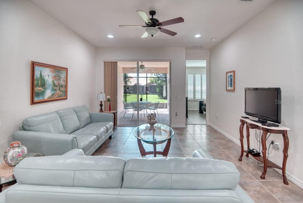 Single Family Residence at 3432 FALLBROOK DR, POINCIANA, photo 12 of 41