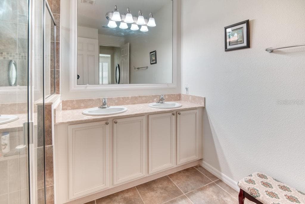 RAISED Double Vanity - 3432 FALLBROOK DR, POINCIANA