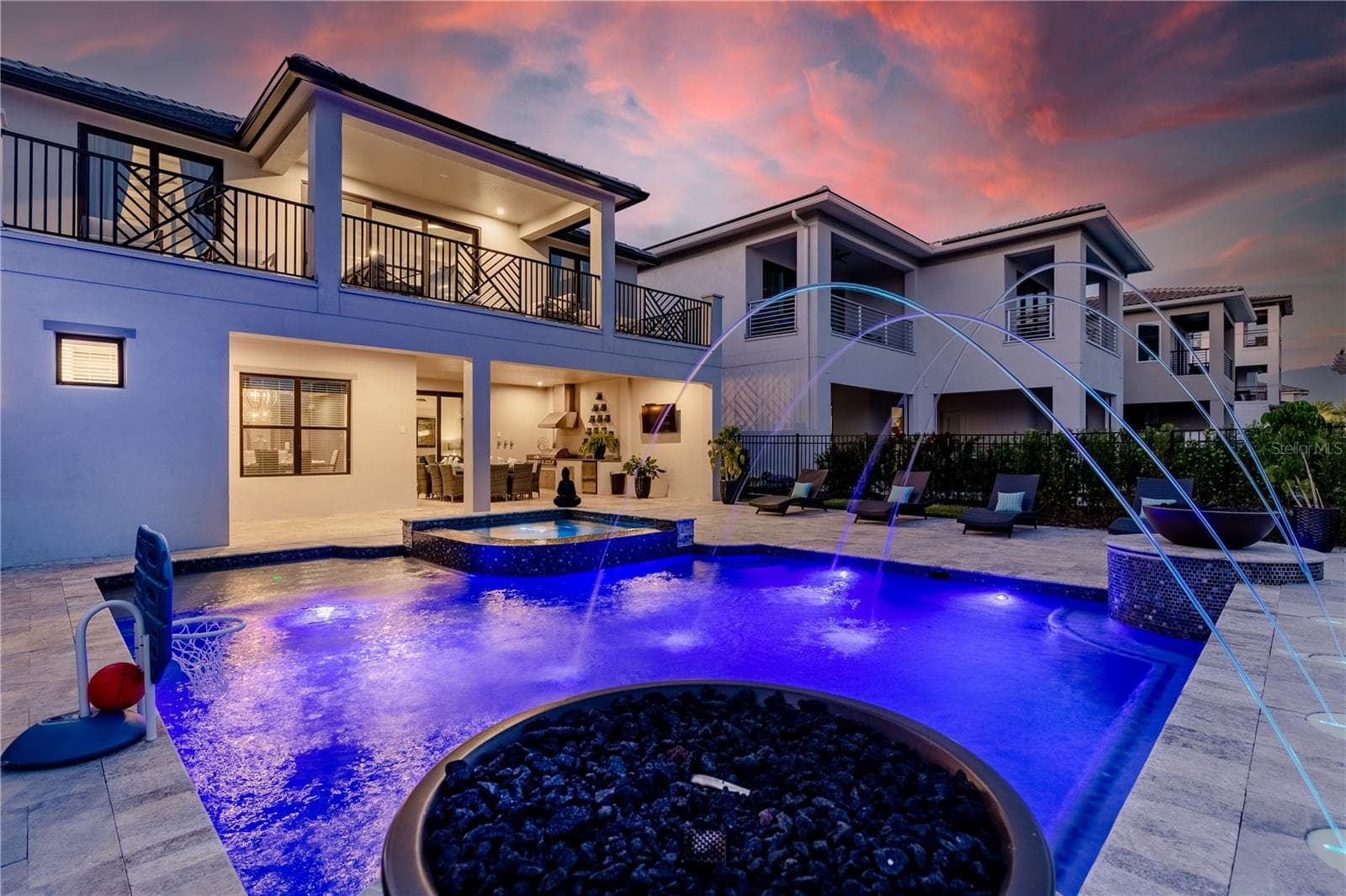Single Family Residence at 1039 JACK NICKLAUS CT, KISSIMMEE, photo 4 of 96