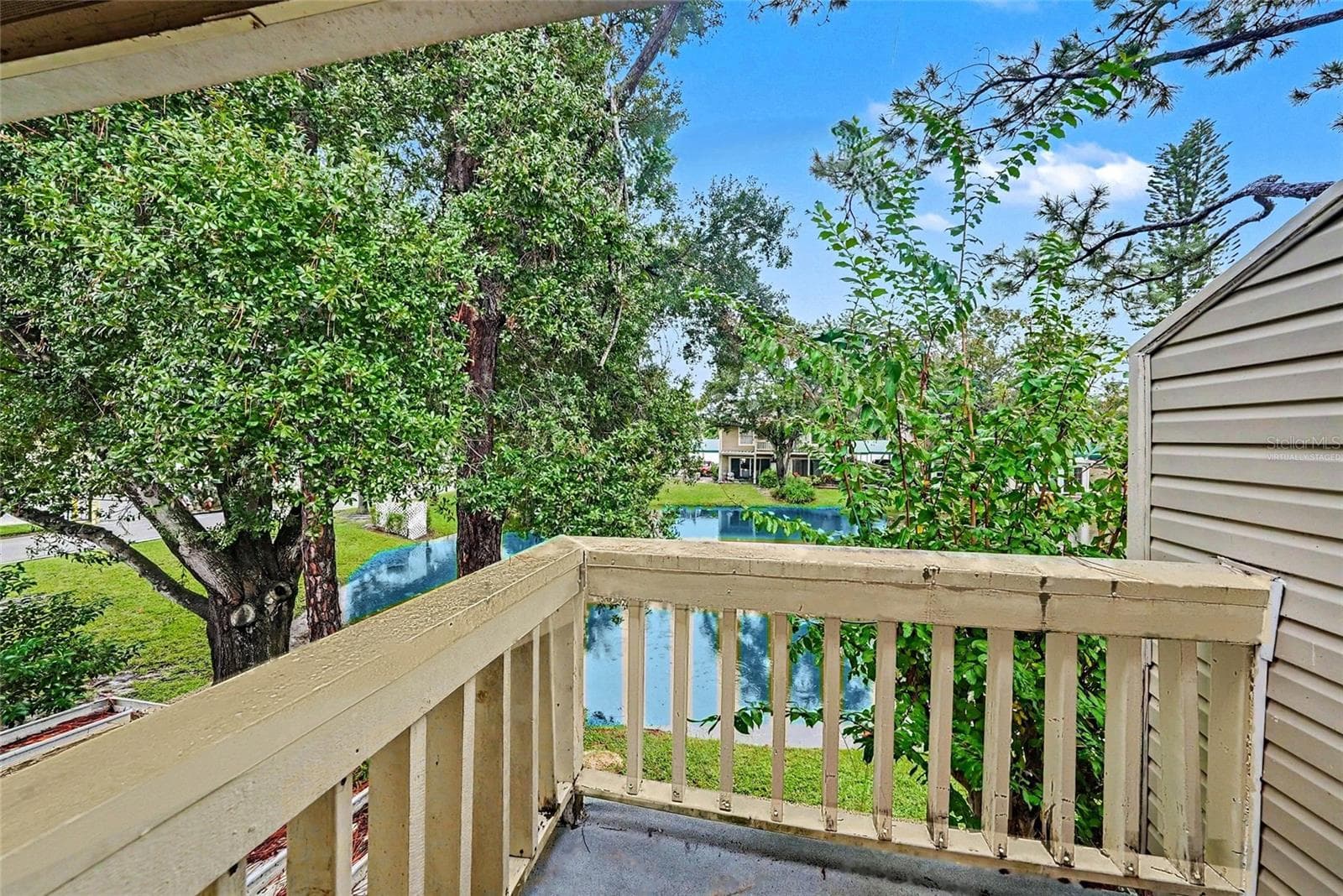 Virtually Staged or Enhanced - 6915 LAKEVIEW CT, TAMPA