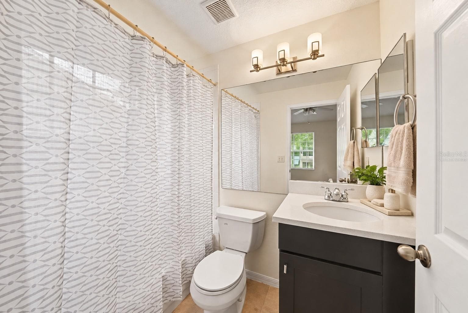 Virtually Staged or Enhanced - 6915 LAKEVIEW CT, TAMPA
