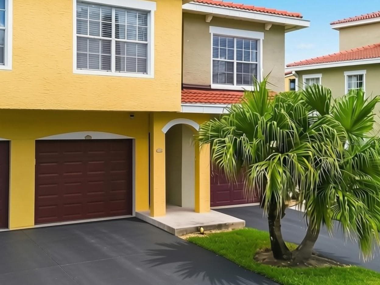 Gated Community, One Car Garage, Located near UTC - 5601 BENTGRASS DR #10-117, SARASOTA
