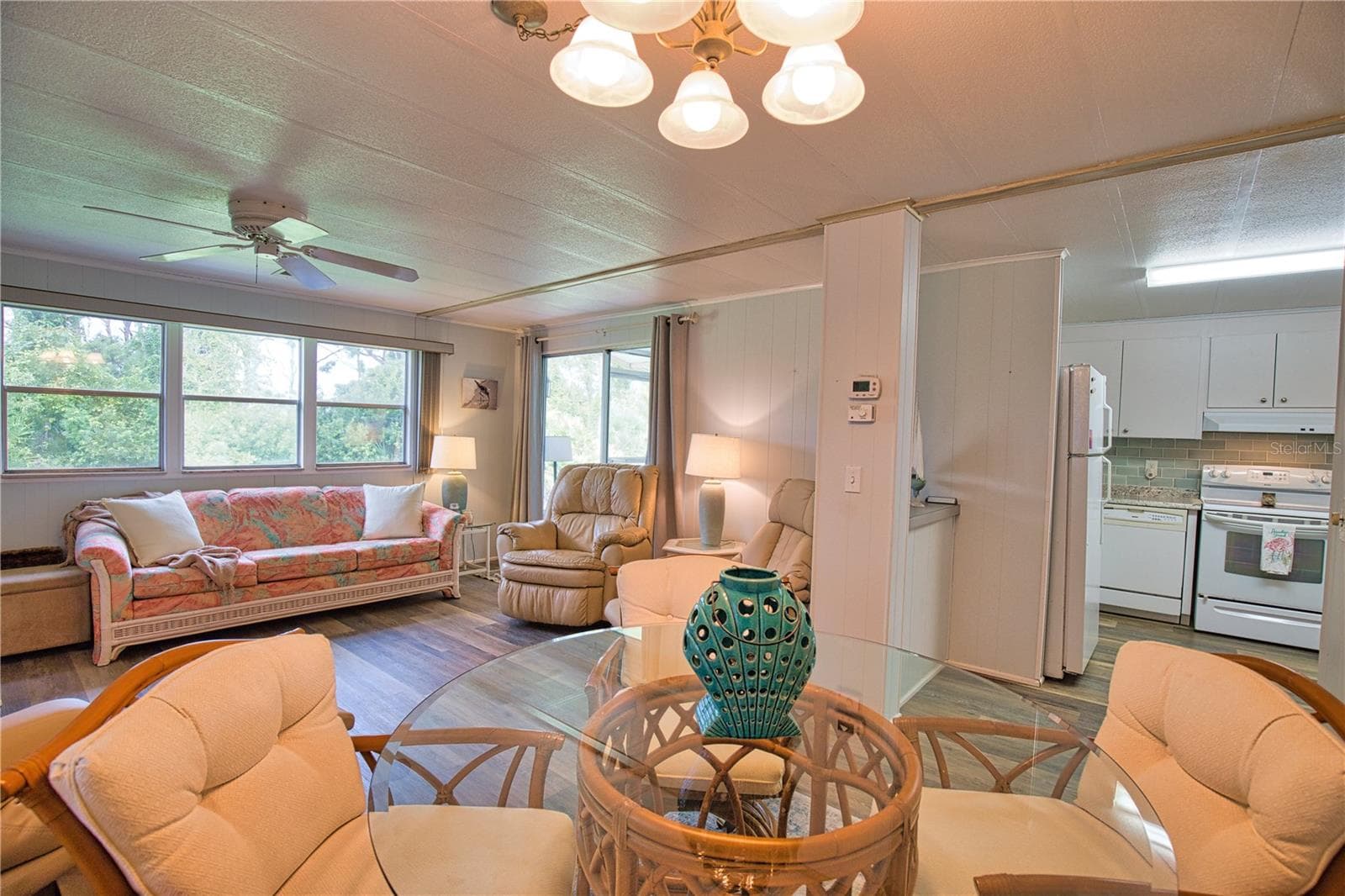 Manufactured Home at 236 N FIJI CIR, ENGLEWOOD, photo 14 of 45
