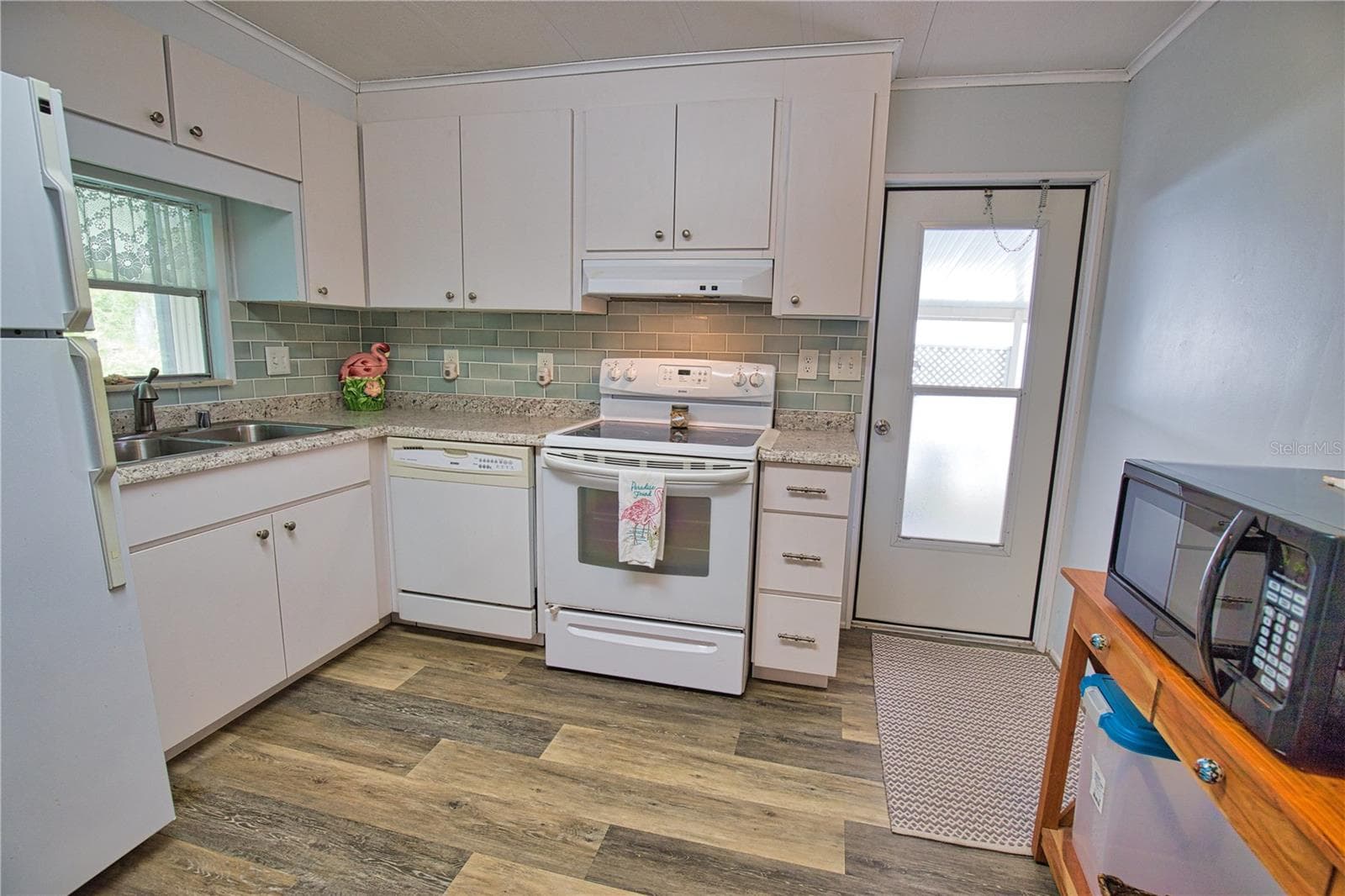 Manufactured Home at 236 N FIJI CIR, ENGLEWOOD, photo 18 of 45