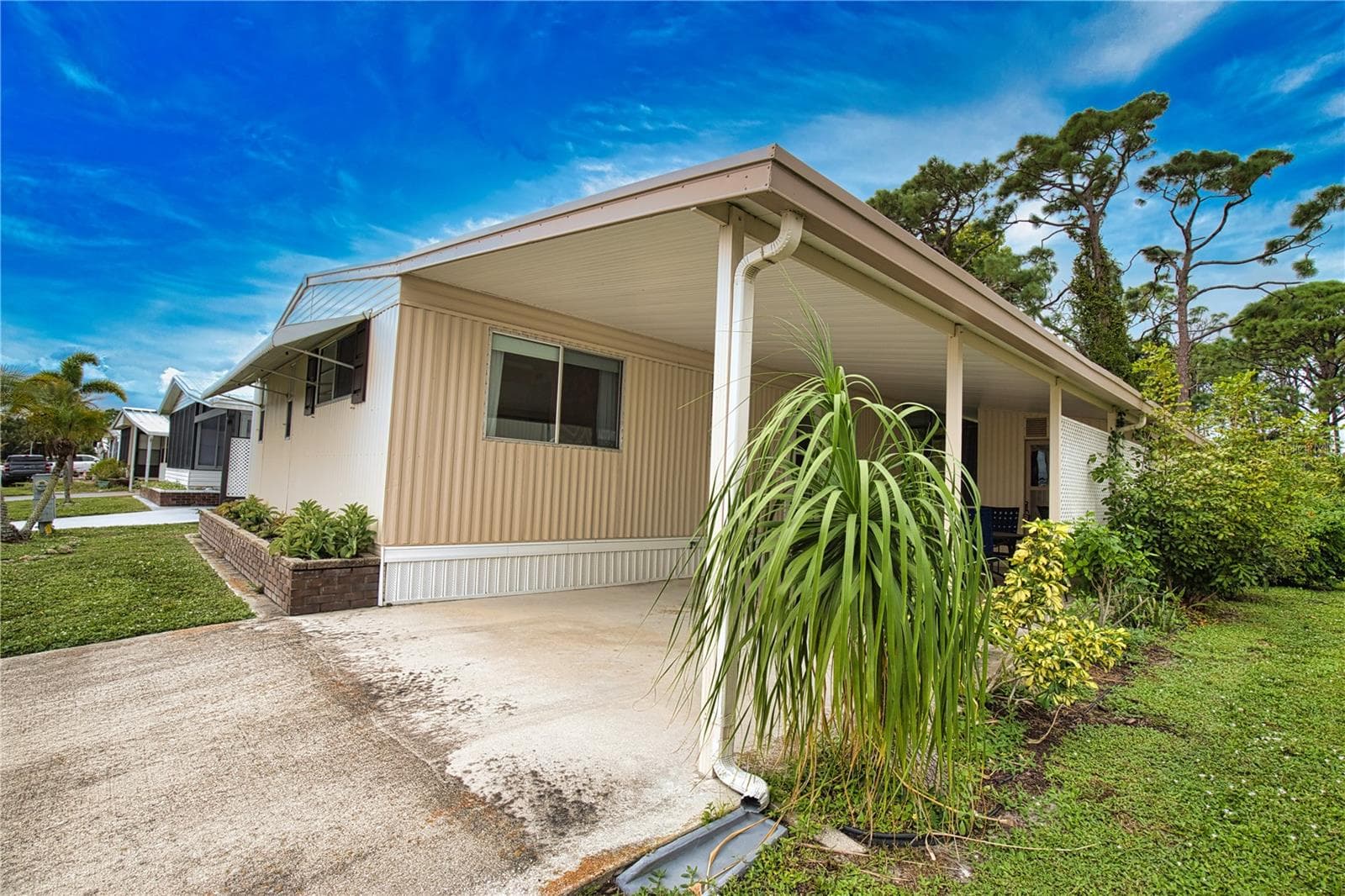 Manufactured Home at 236 N FIJI CIR, ENGLEWOOD, photo 36 of 45
