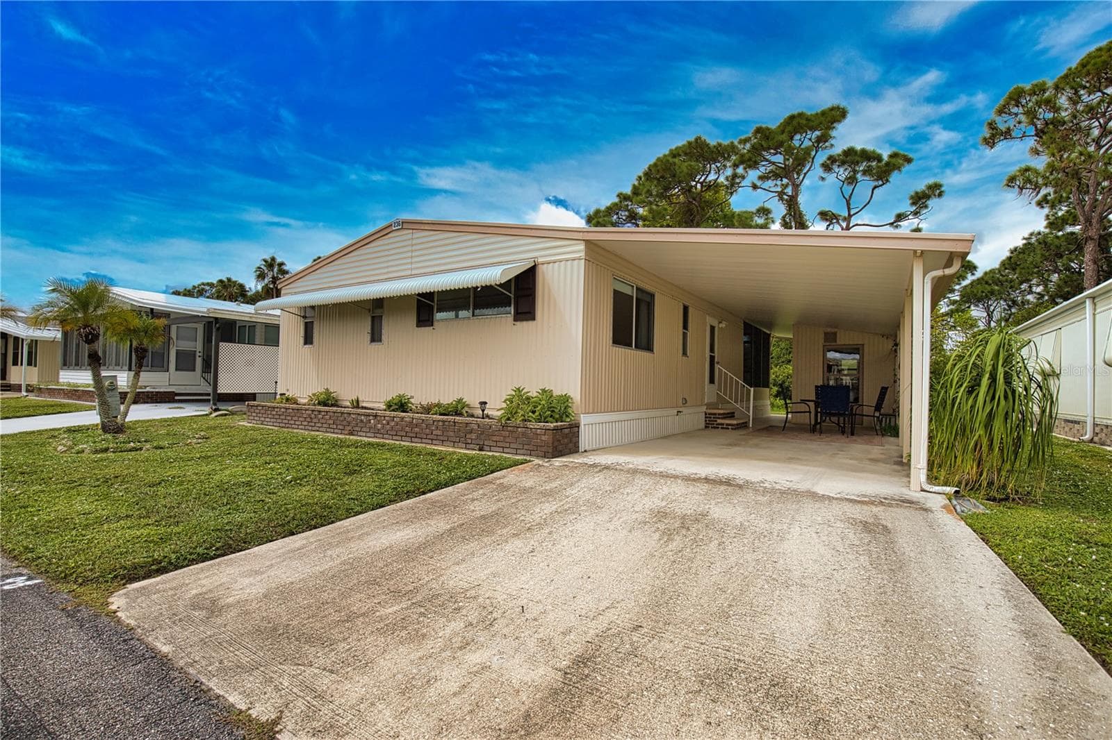 Manufactured Home at 236 N FIJI CIR, ENGLEWOOD, photo 41 of 45