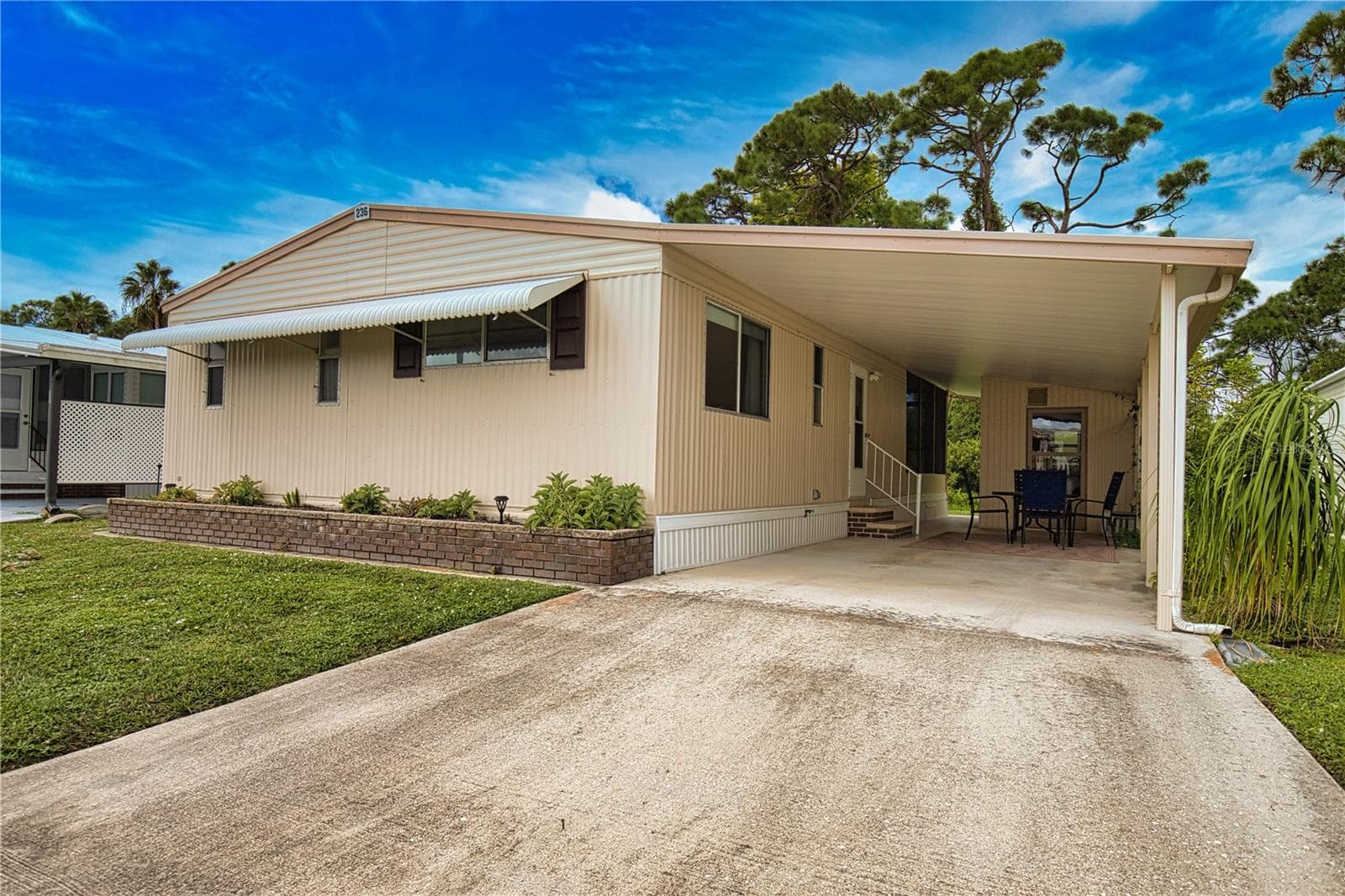 Manufactured Home at 236 N FIJI CIR, ENGLEWOOD, photo 42 of 45