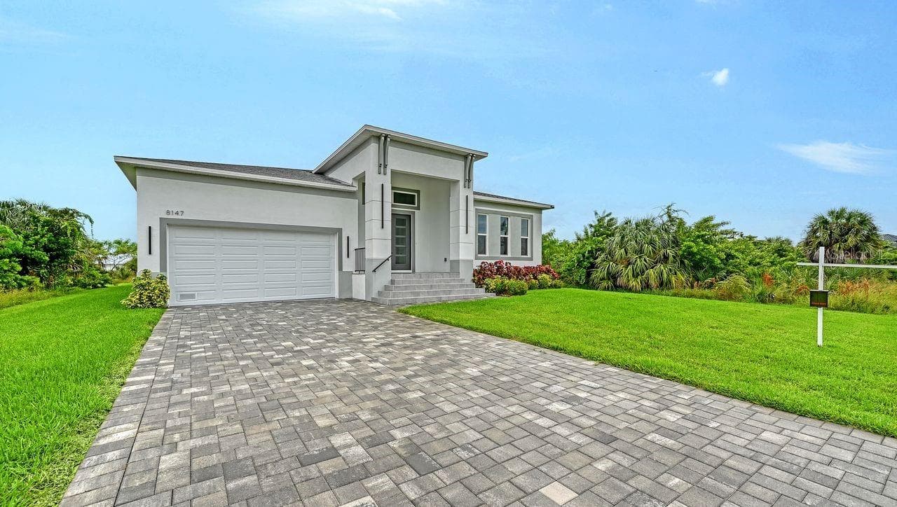 Single Family Residence at 8147 TRACY CIR, PORT CHARLOTTE, photo 4 of 41