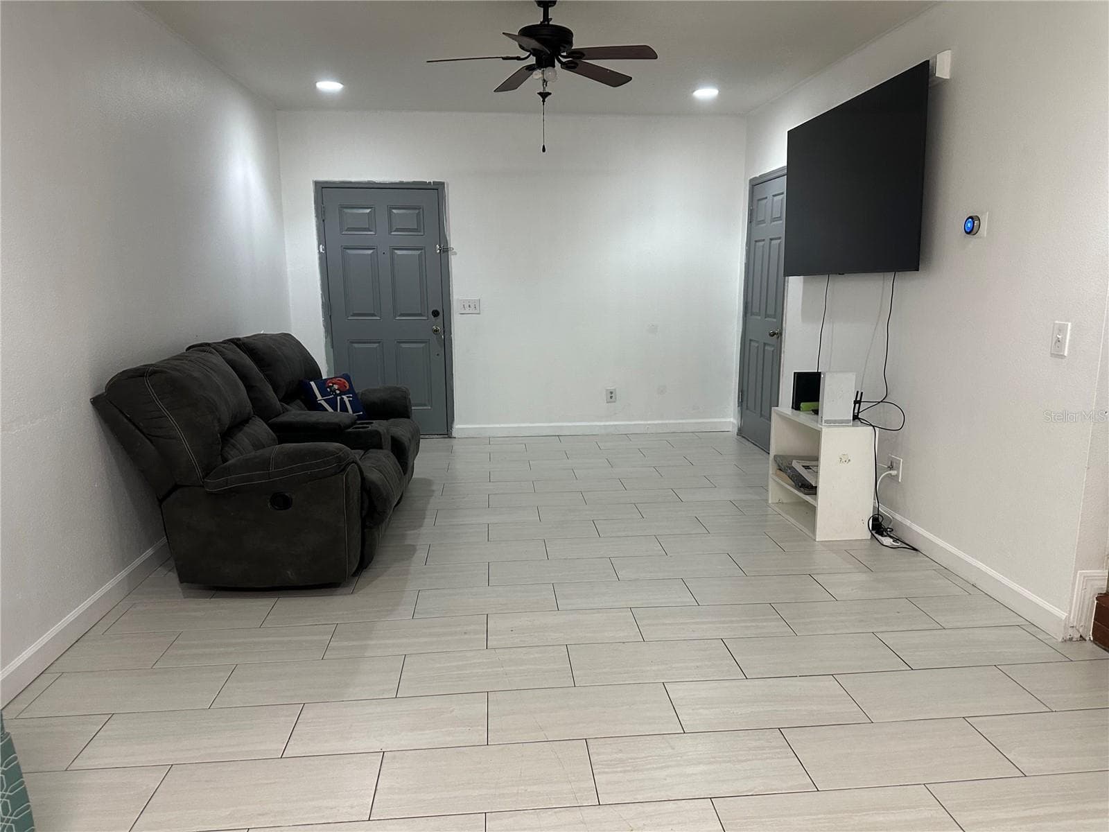 Townhouse at 2325 28TH AVE E, PALMETTO, photo 5 of 17
