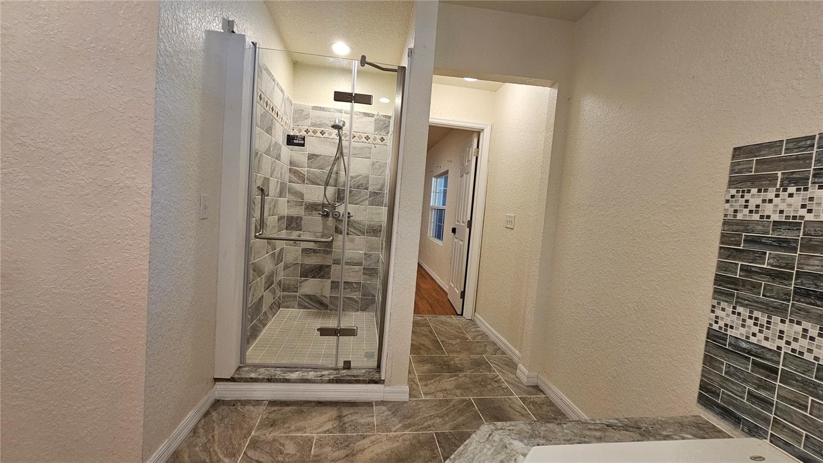 Primary bathroom stall - 25 E CHESLEY AVE, EUSTIS
