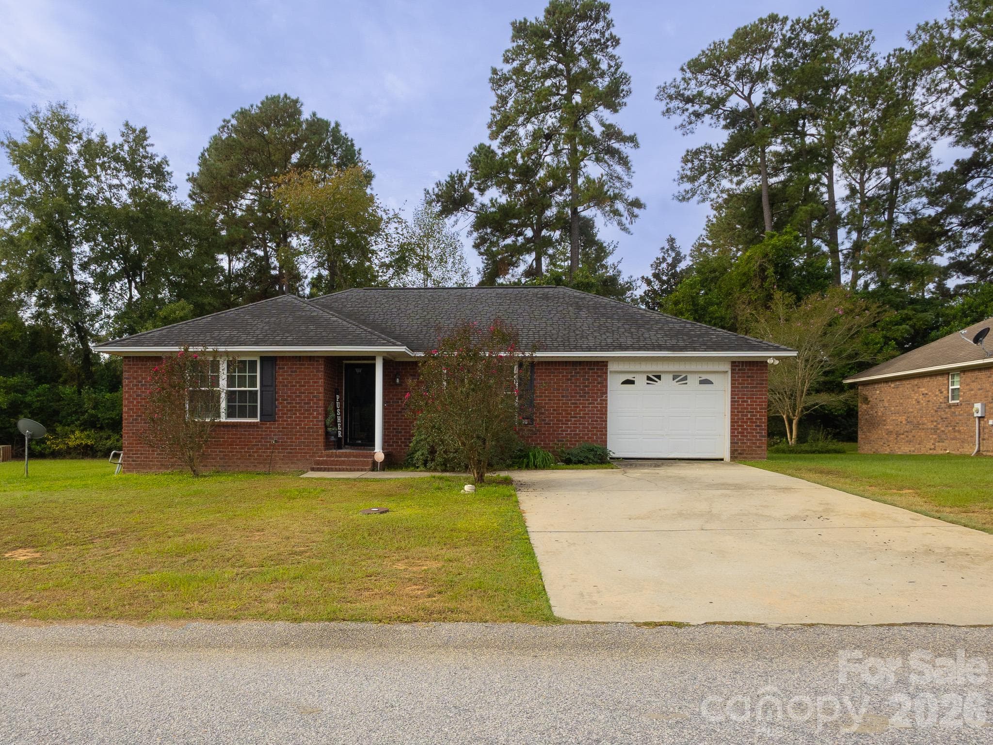 Single Family Residence at 214 Andrew Drive, Manning, photo 2 of 26