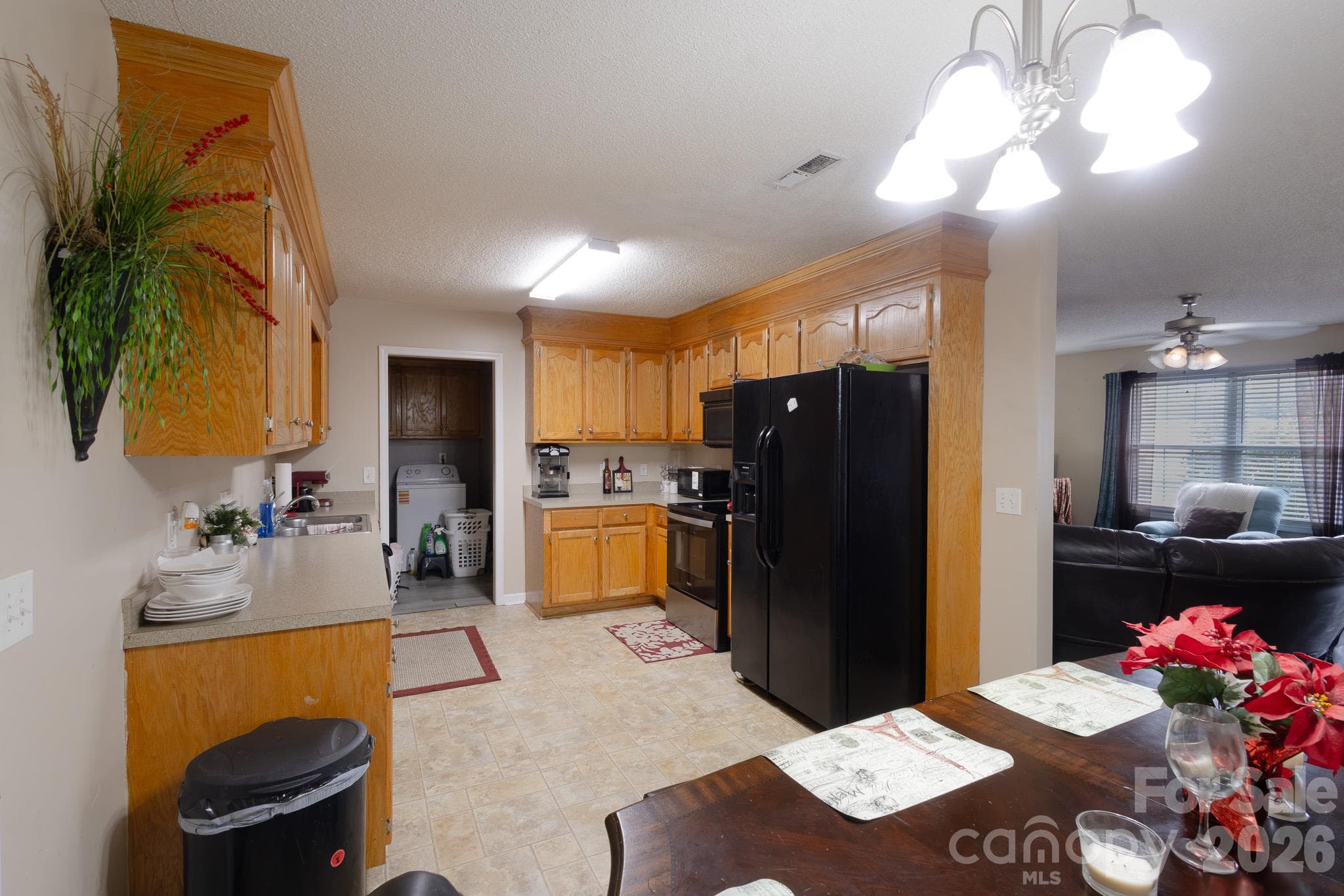 Single Family Residence at 214 Andrew Drive, Manning, photo 9 of 26