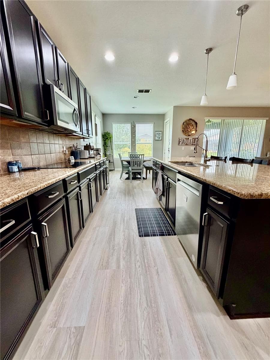 Single Family Residence at 1033 FOUNTAIN COIN LOOP, ORLANDO, photo 10 of 43