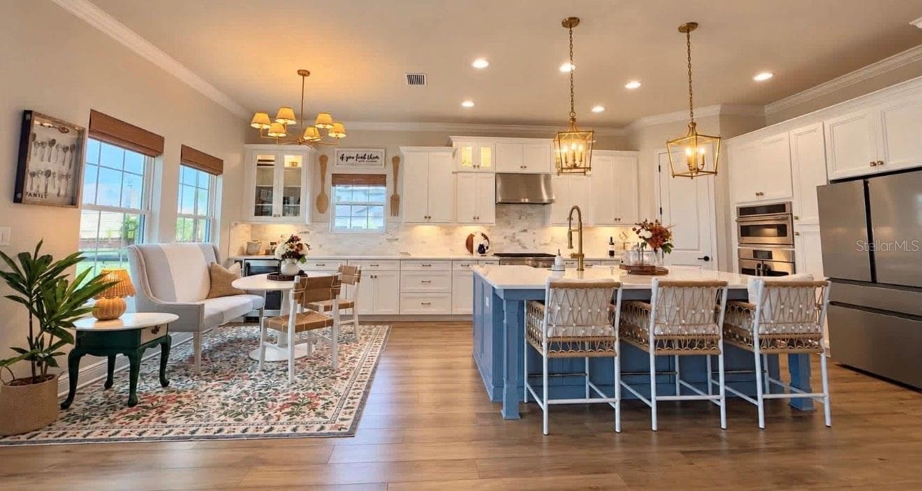Single Family Residence at 14985 RIDER PASS DR, LITHIA, photo 12 of 39
