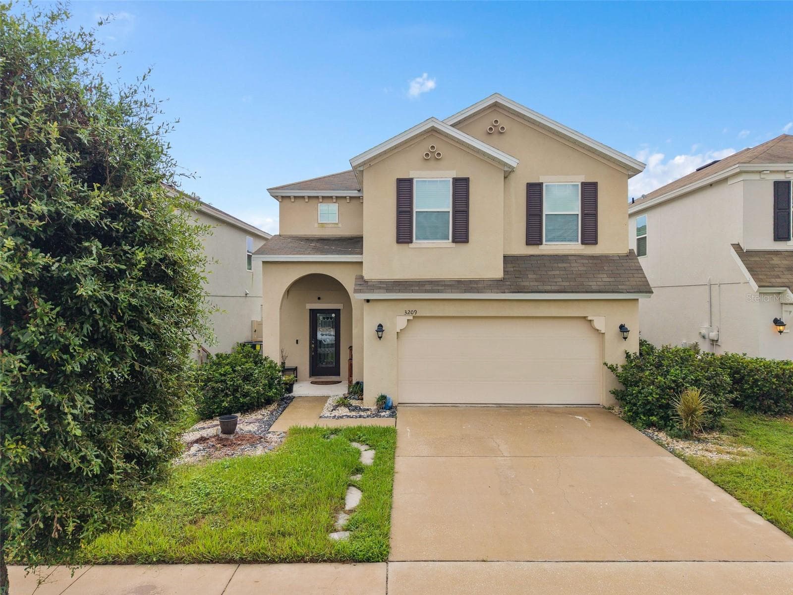 Single Family Residence at 3209 TURRET DR, KISSIMMEE, photo 2 of 32