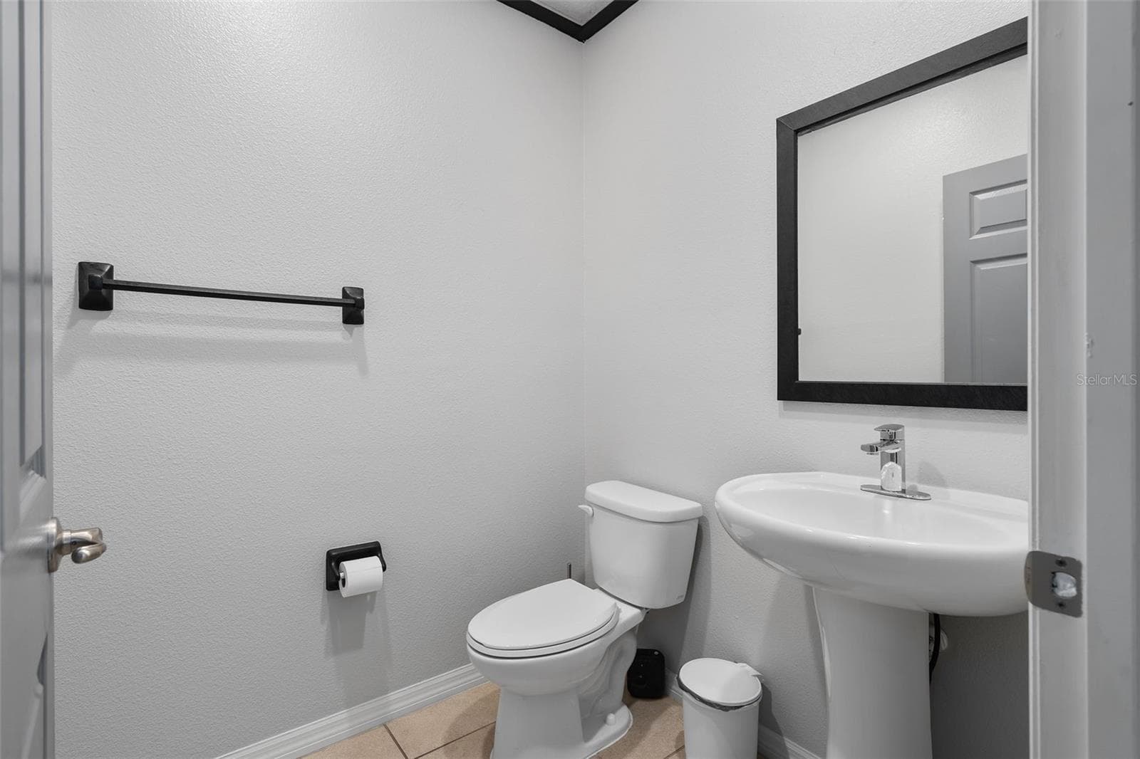 Single Family Residence at 3209 TURRET DR, KISSIMMEE, photo 14 of 32