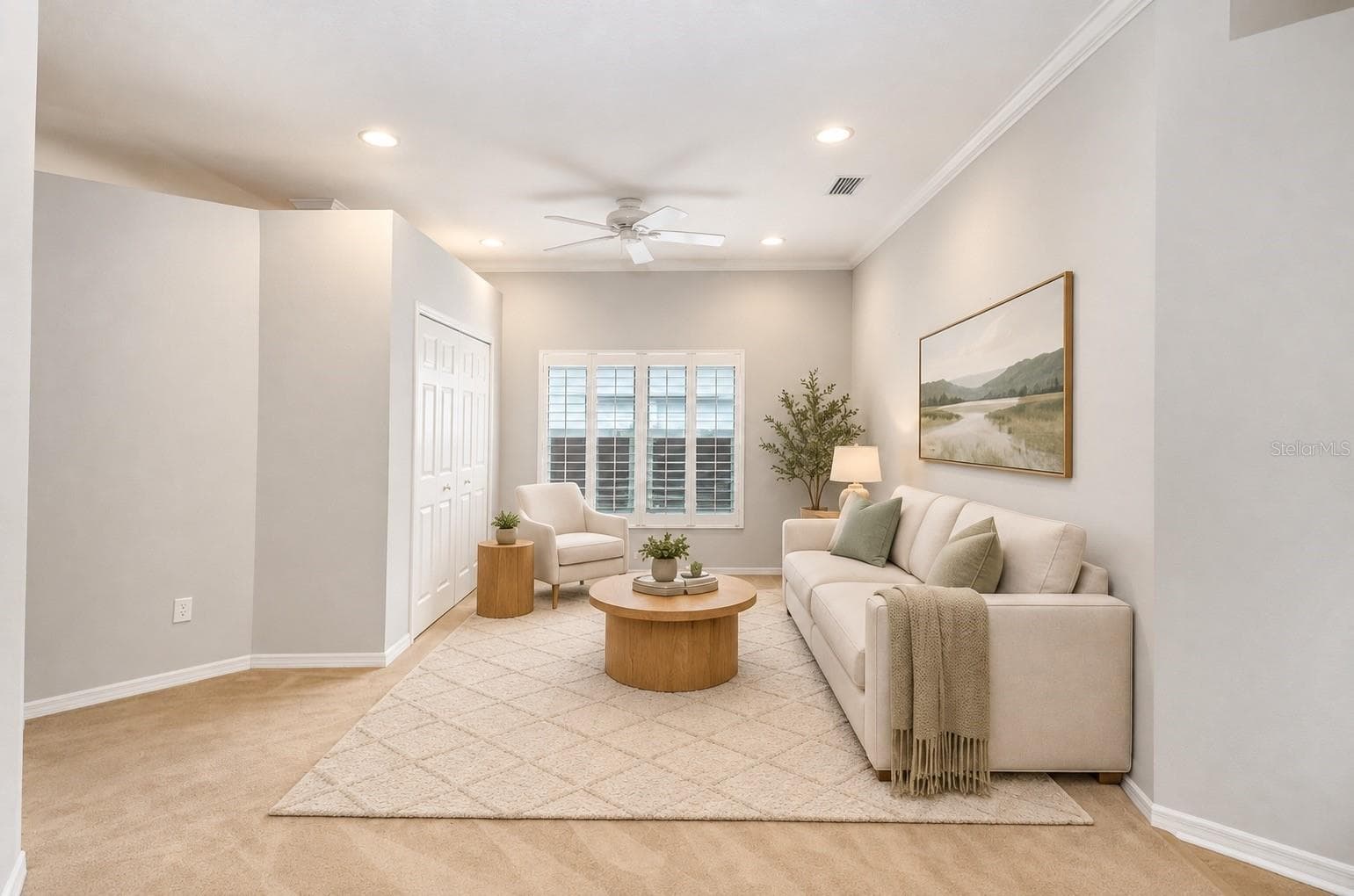 Family Room with LARGE Pantry - 1161 EMERALD HILL WAY, VALRICO