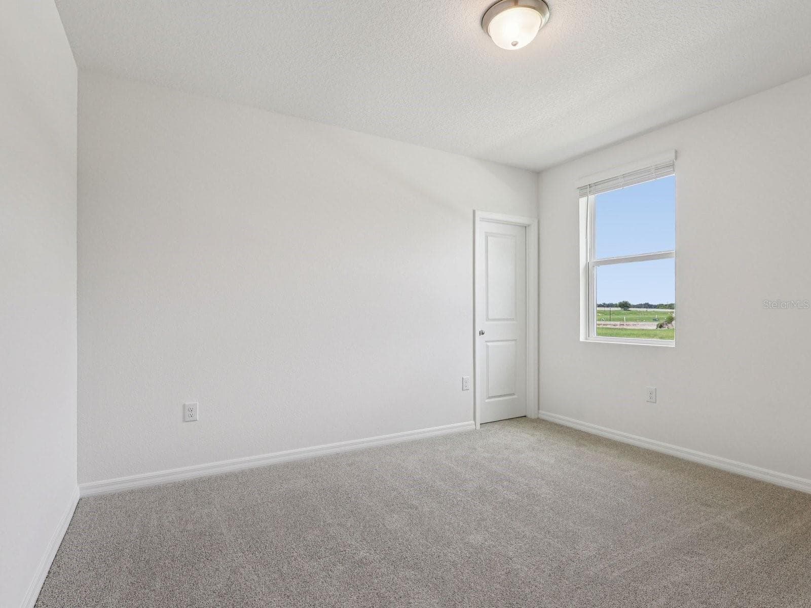 Single Family Residence at 31374 MALBEC DR, BROOKSVILLE, photo 14 of 22