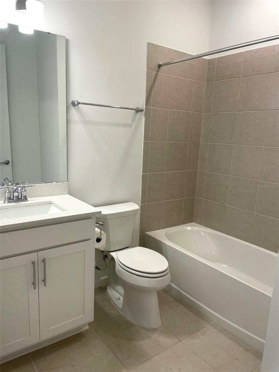 Guest bath - 10434 SPRING TIDE WAY, PARRISH