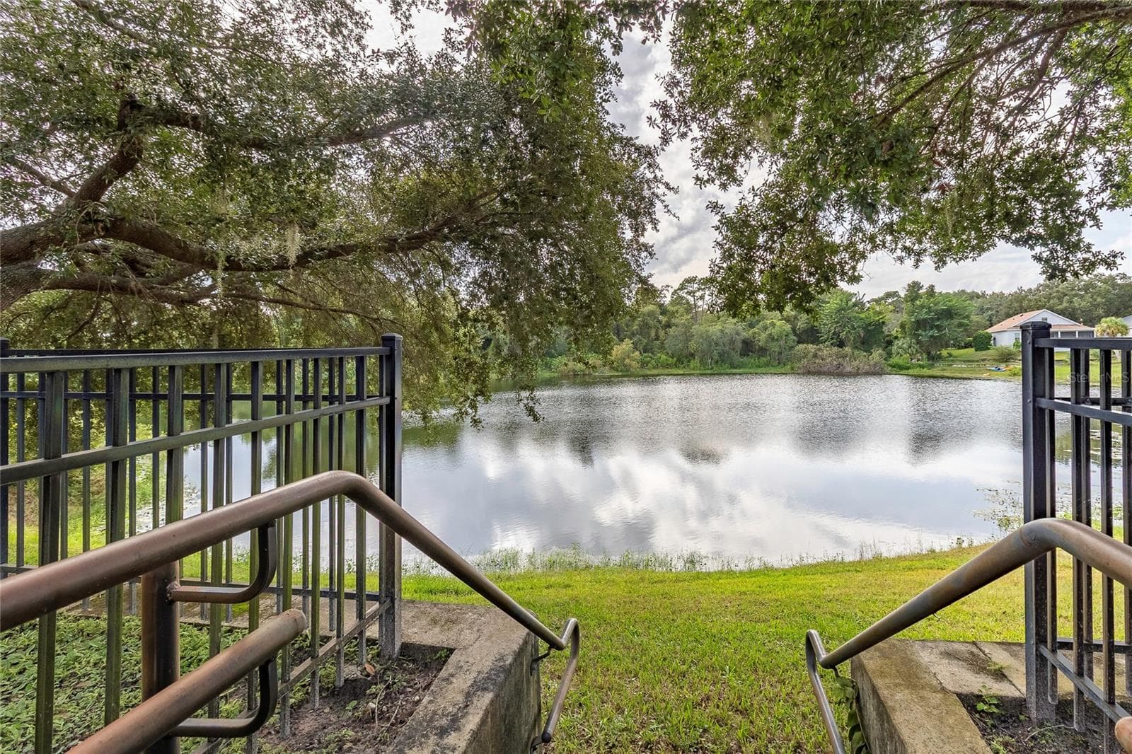 Condominium at 32 FAIRWAY DR #32, DEBARY, photo 6 of 37